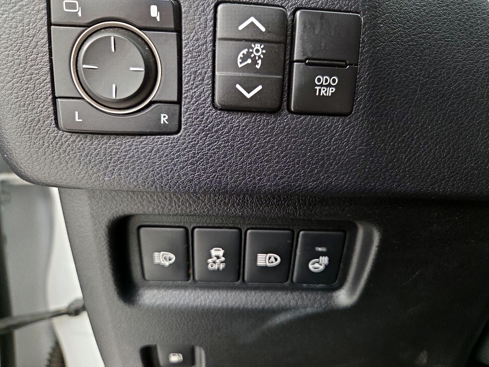 Thumbnail: 2022 Lexus GX - 13