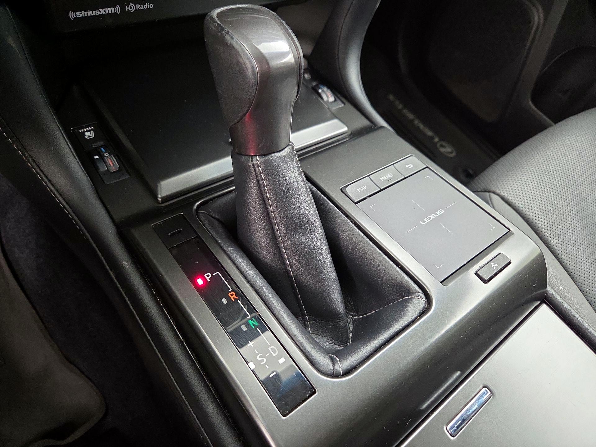 Thumbnail: 2022 Lexus GX - 18