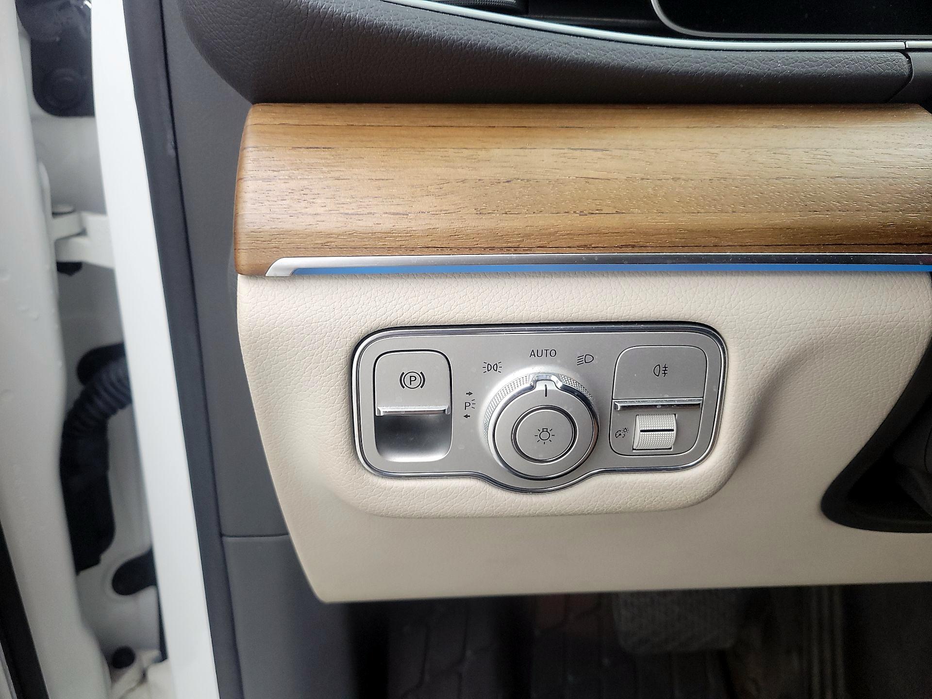 Thumbnail: 2020 Mercedes-Benz GLE - 14