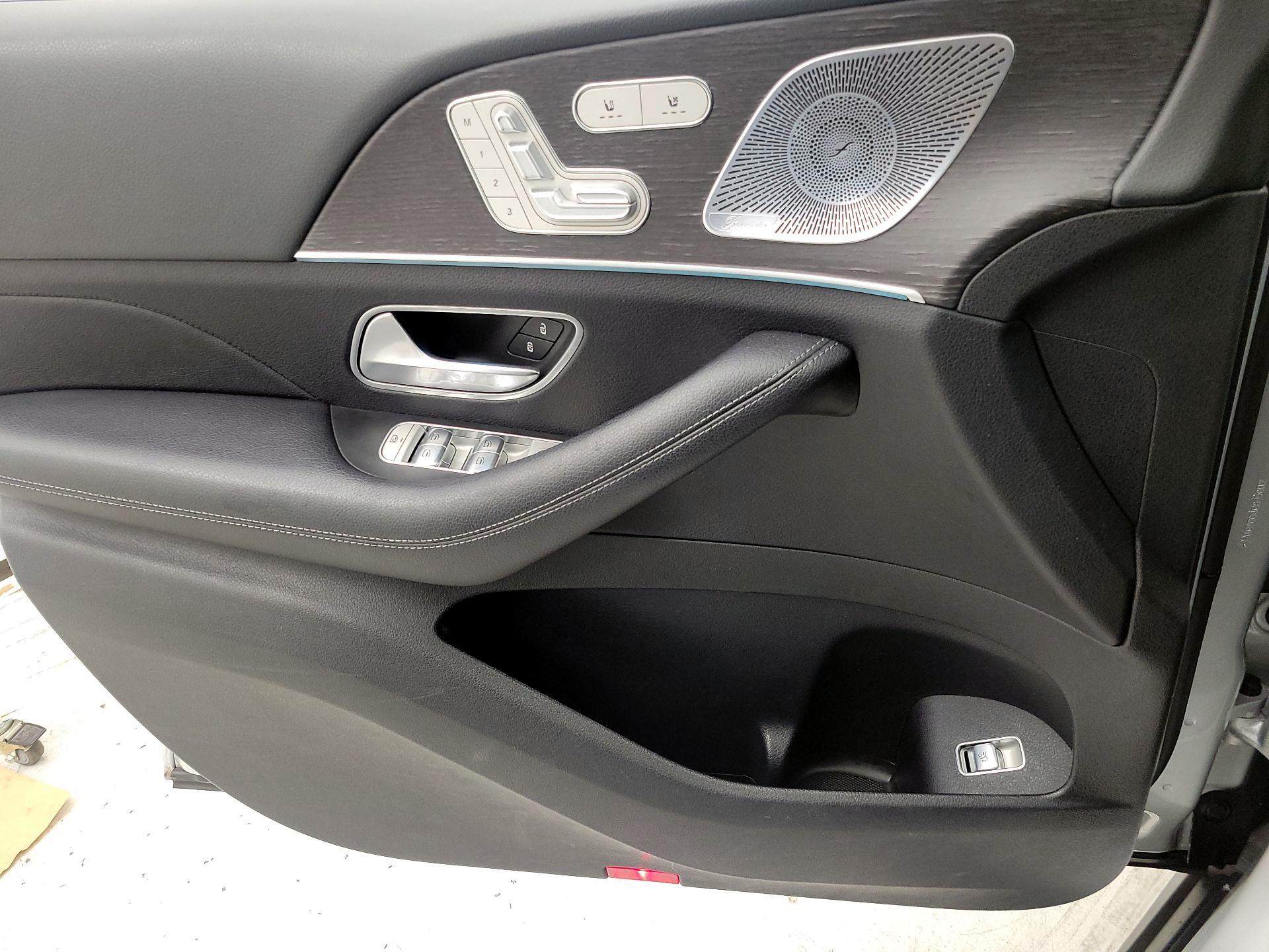 Thumbnail: 2020 Mercedes-Benz GLE - 13