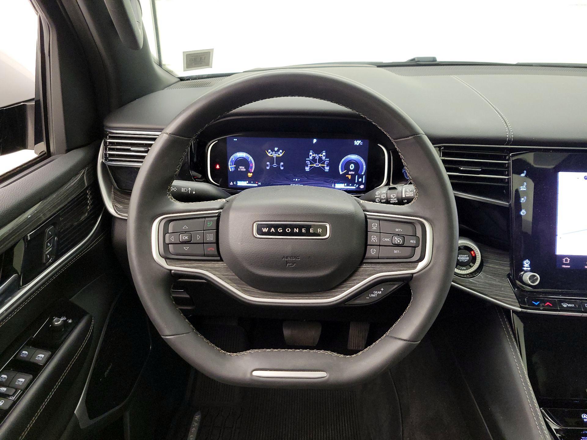 Thumbnail: 2022 Jeep Wagoneer - 10