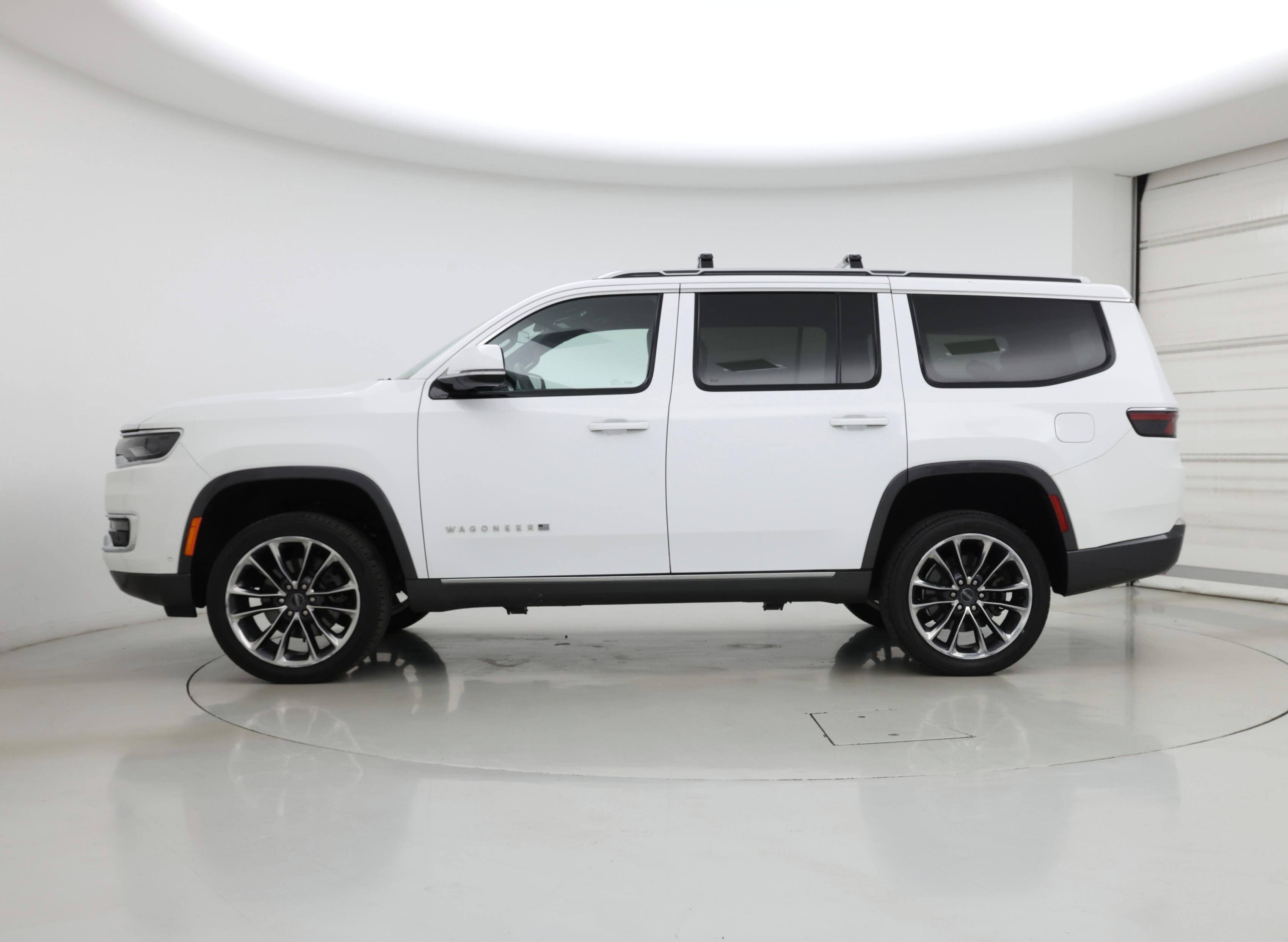 Thumbnail: 2022 Jeep Wagoneer - 3