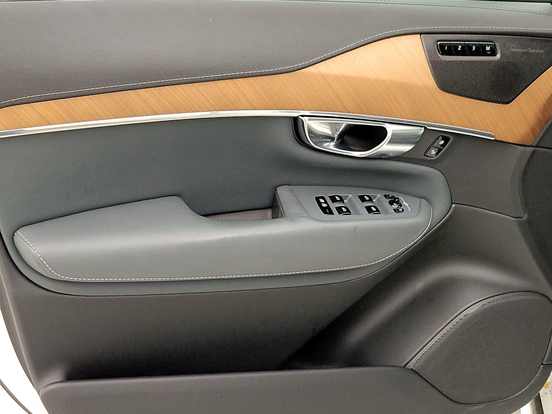 Thumbnail: 2020 Volvo XC90 - 12