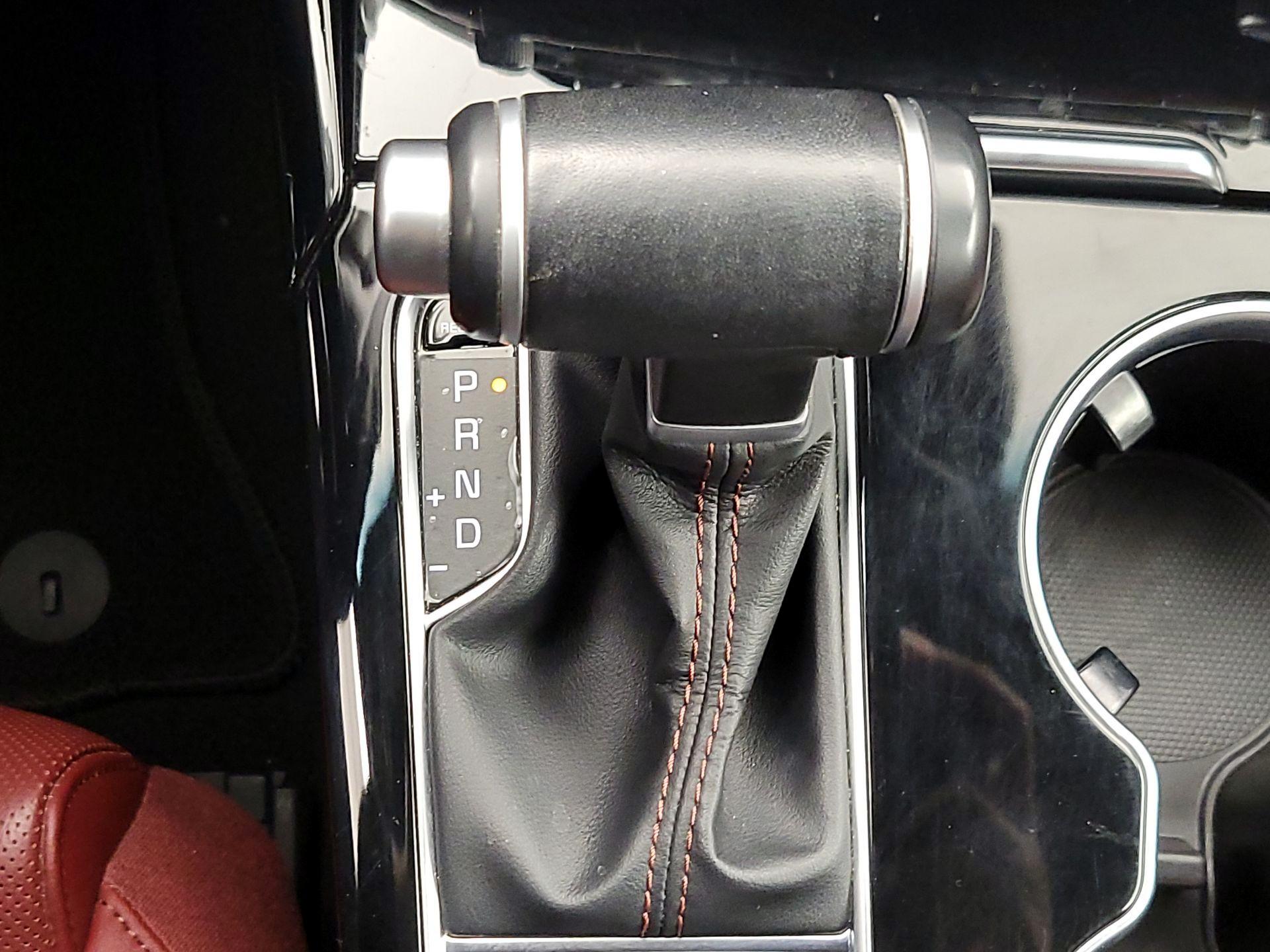 Thumbnail: 2022 Kia Stinger - 18