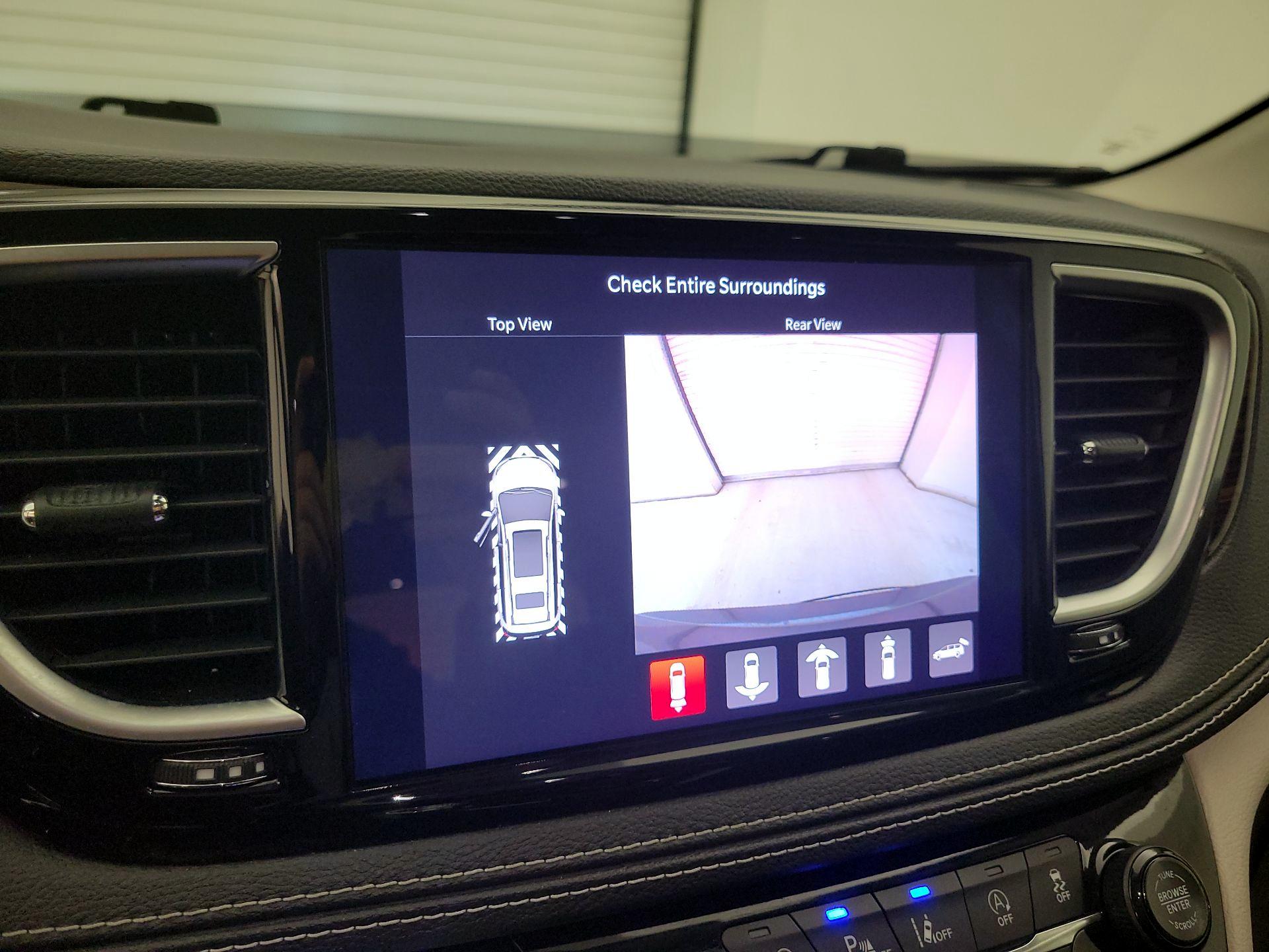 Thumbnail: 2022 Chrysler Pacifica - 15