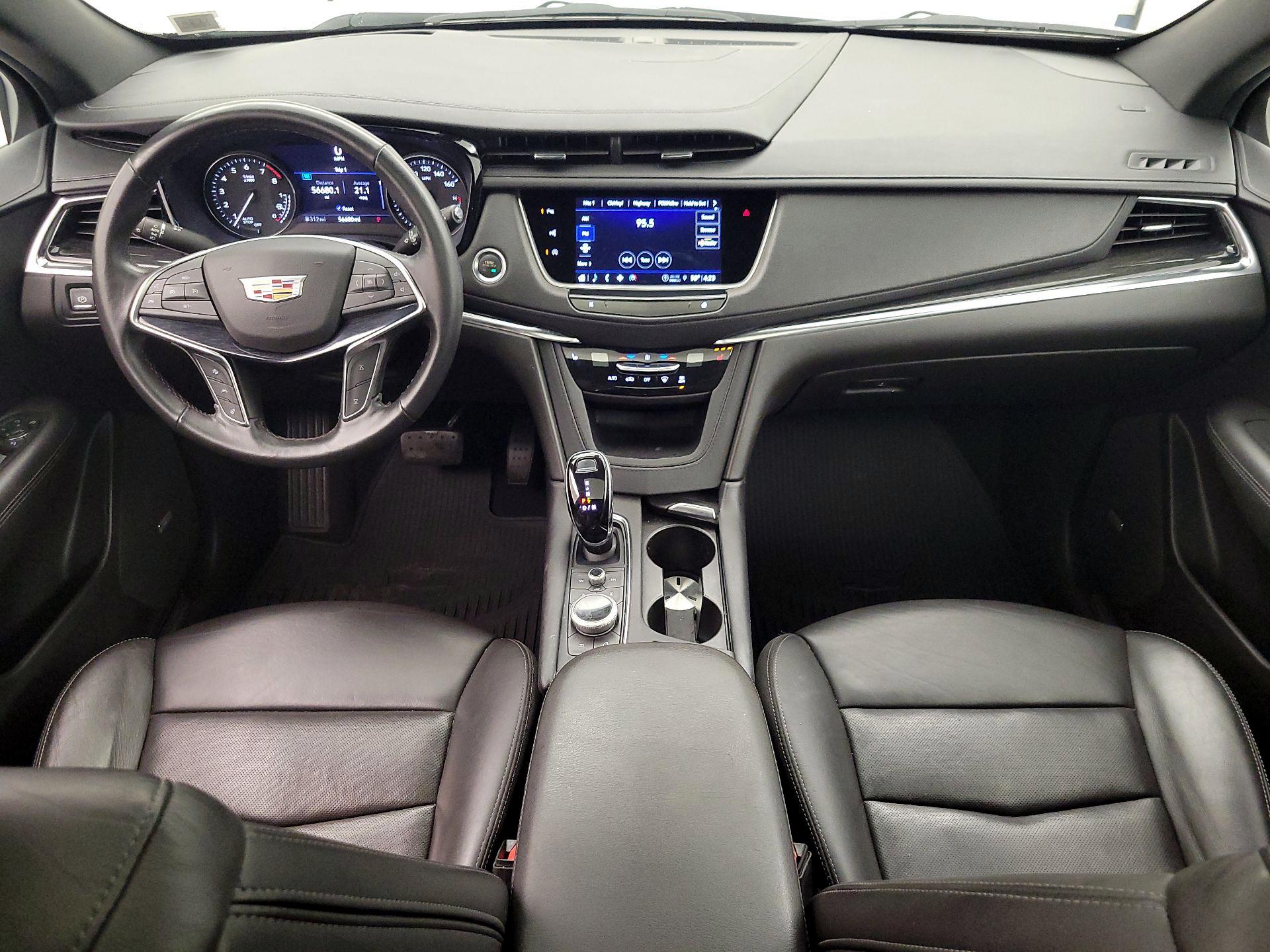 Thumbnail: 2022 Cadillac XT5 - 9