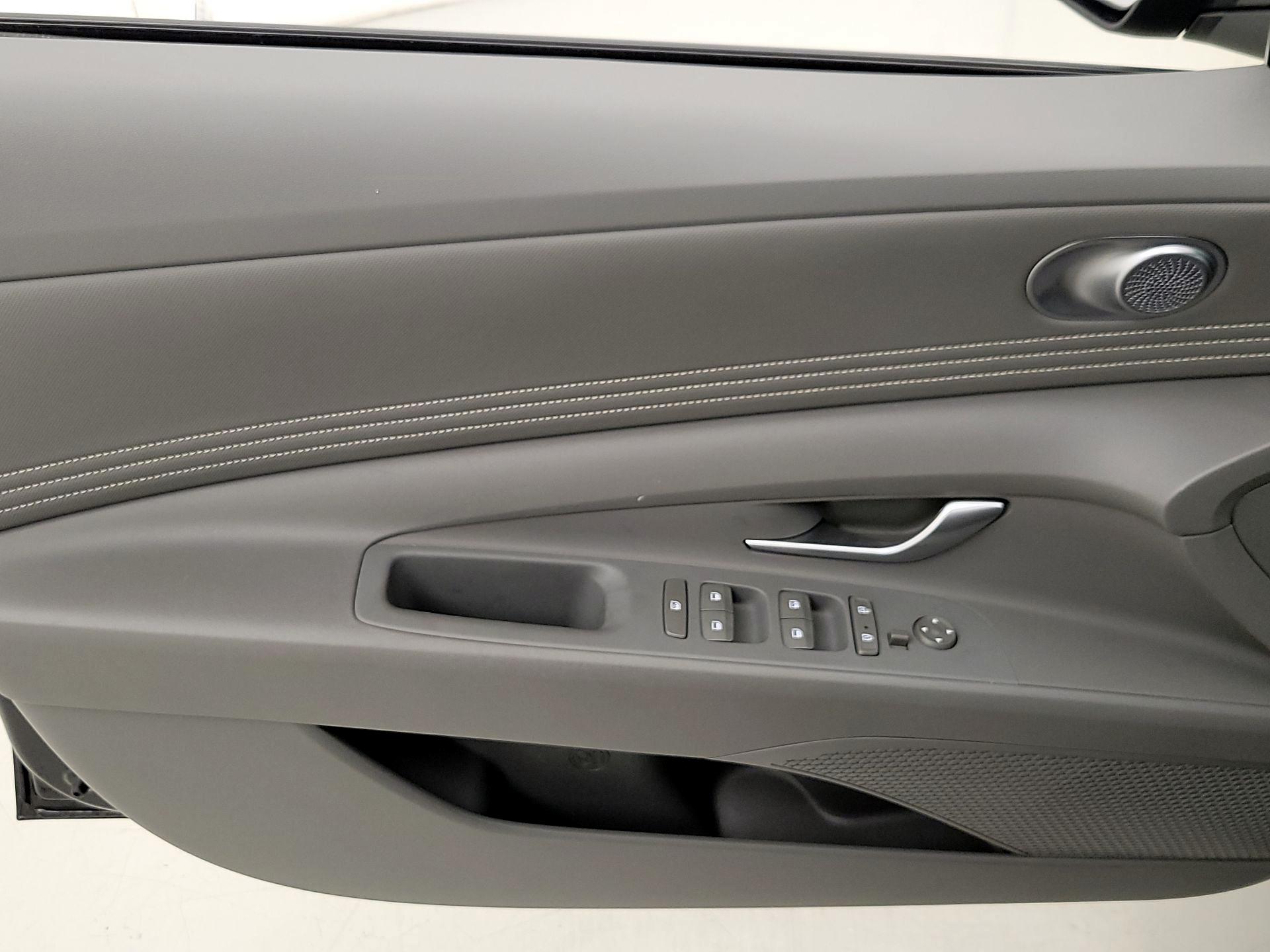 Thumbnail: 2023 Hyundai Elantra - 12