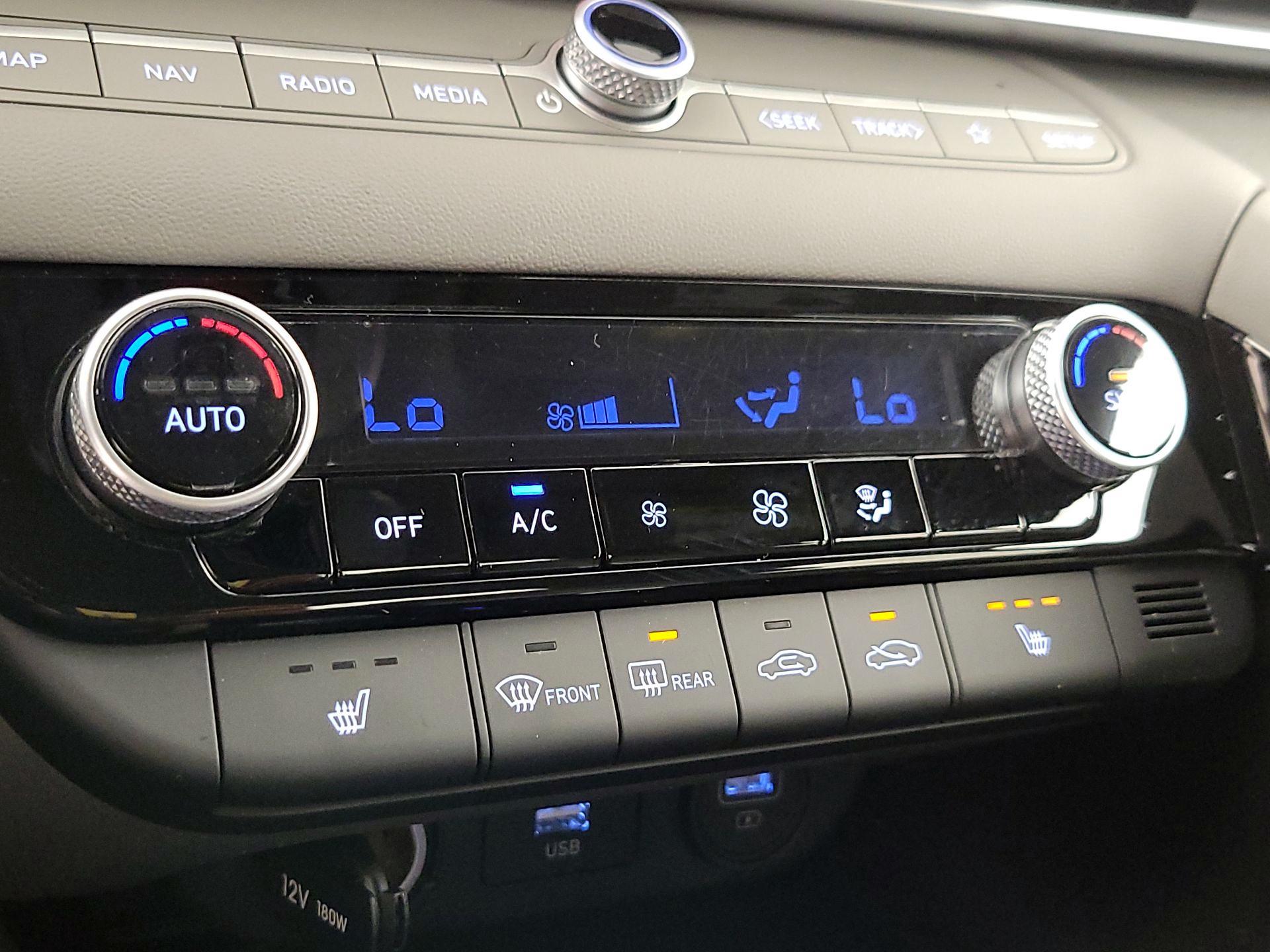 Thumbnail: 2023 Hyundai Elantra - 17