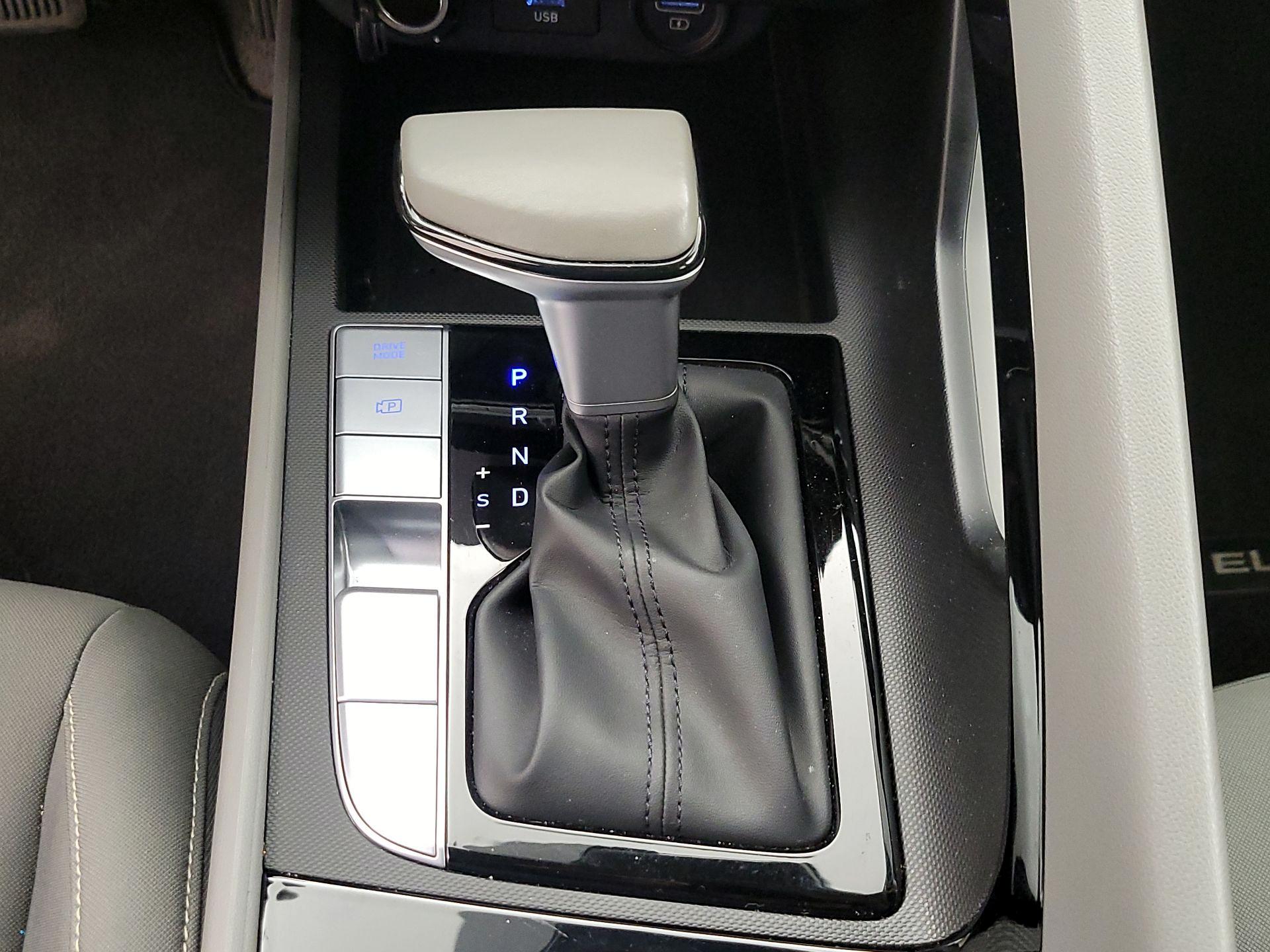 Thumbnail: 2023 Hyundai Elantra - 18