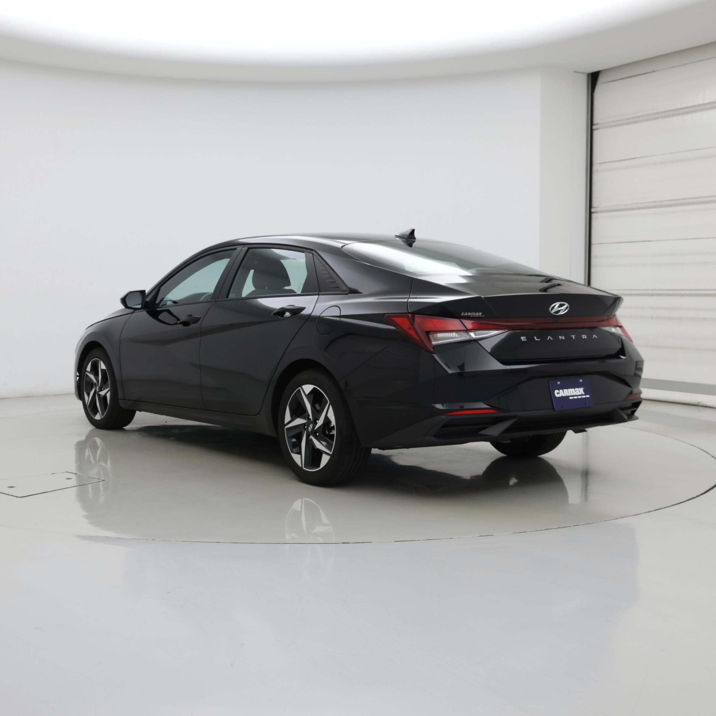 Thumbnail: 2023 Hyundai Elantra - 2