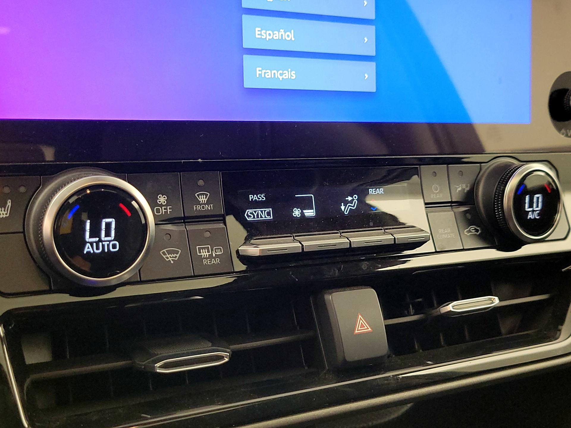 Thumbnail: 2023 Toyota Highlander - 16