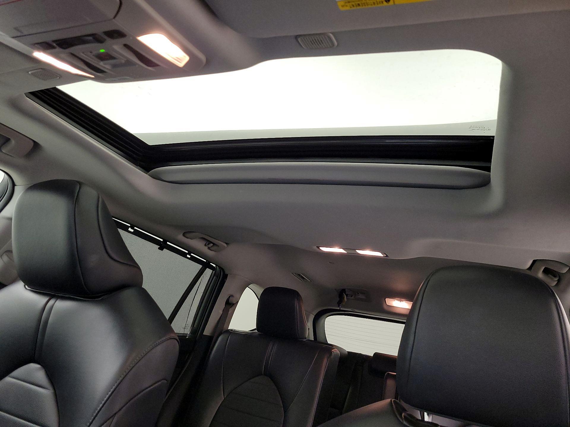 Thumbnail: 2023 Toyota Highlander - 19