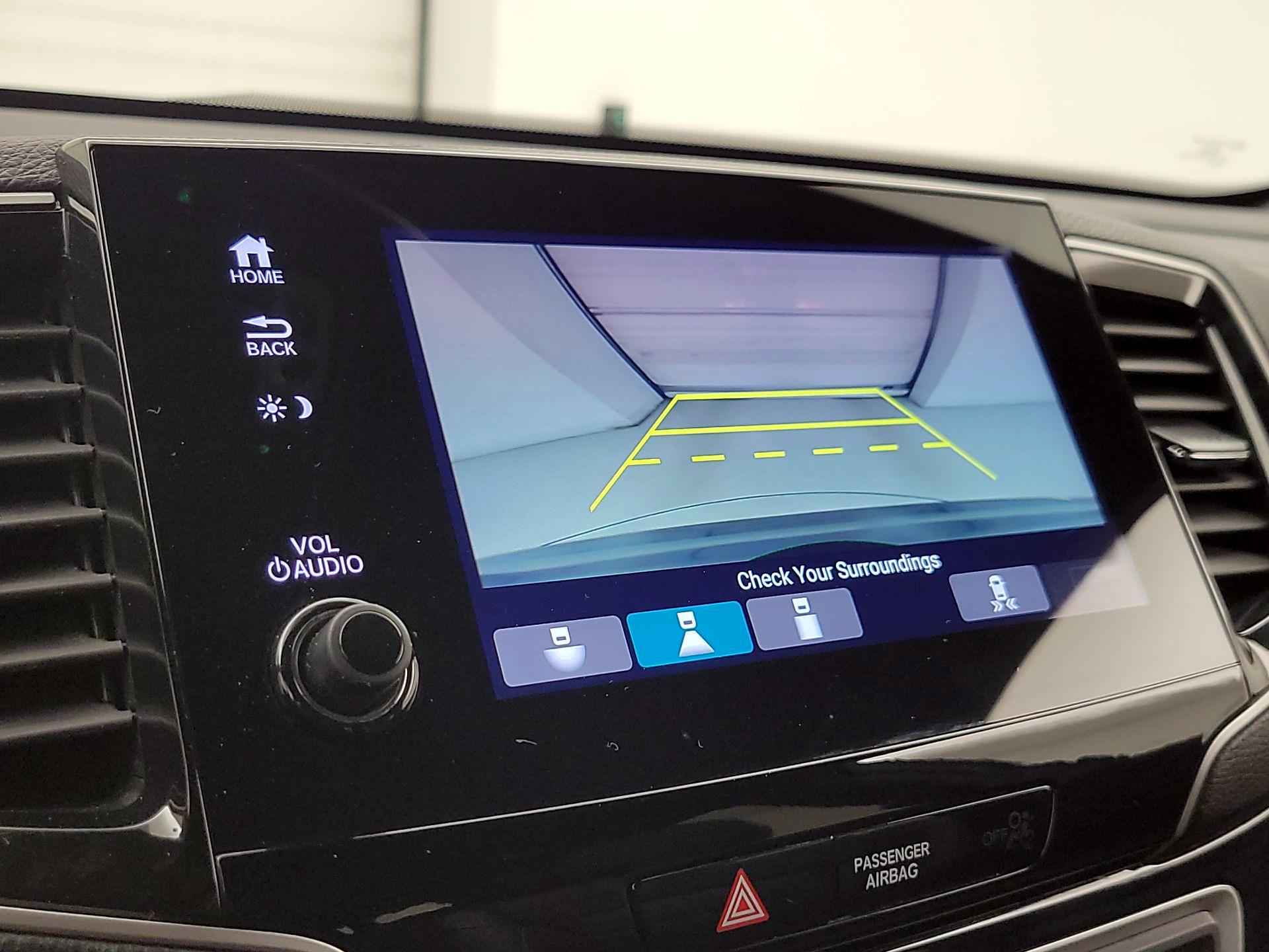 Thumbnail: 2020 Honda Pilot - 15