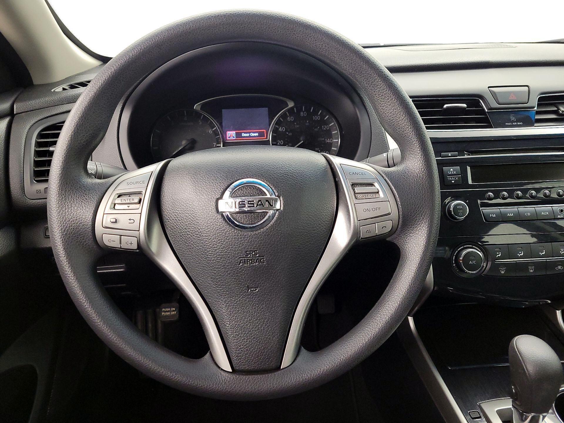 Thumbnail: 2014 Nissan Altima - 10