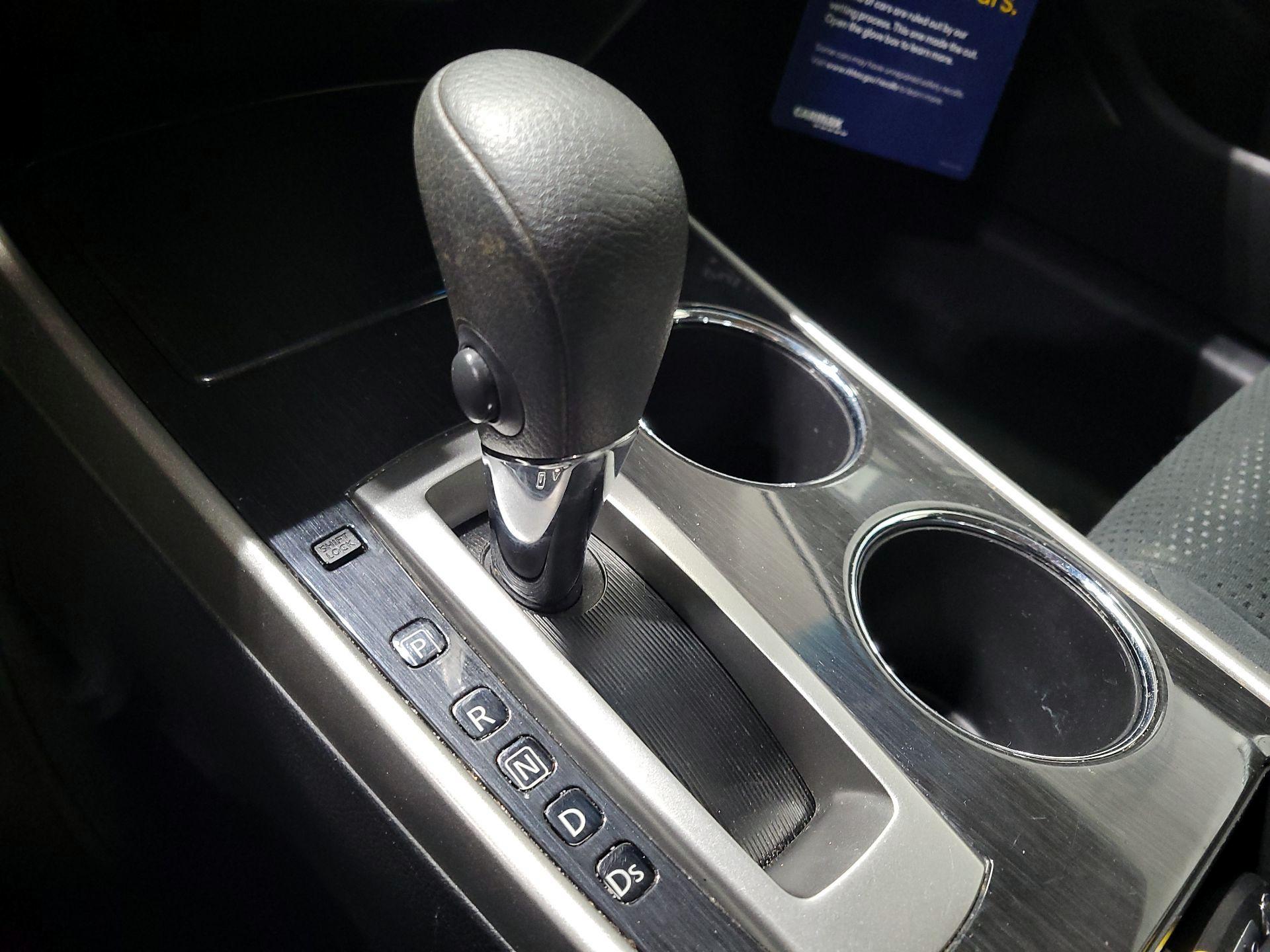 Thumbnail: 2014 Nissan Altima - 16