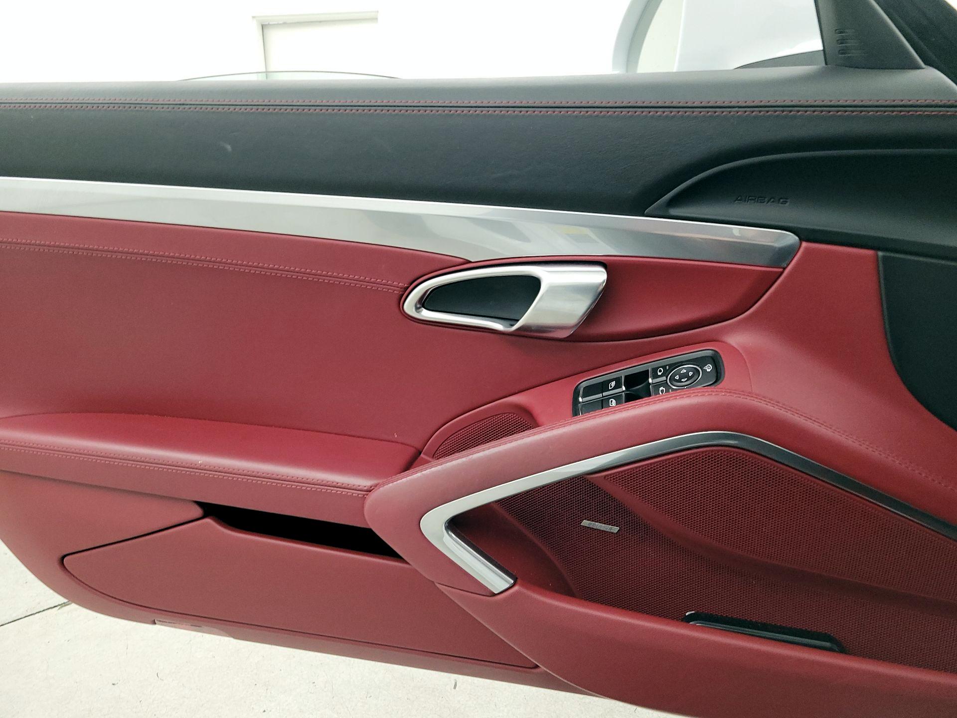 Thumbnail: 2019 Porsche 718 Boxster - 12