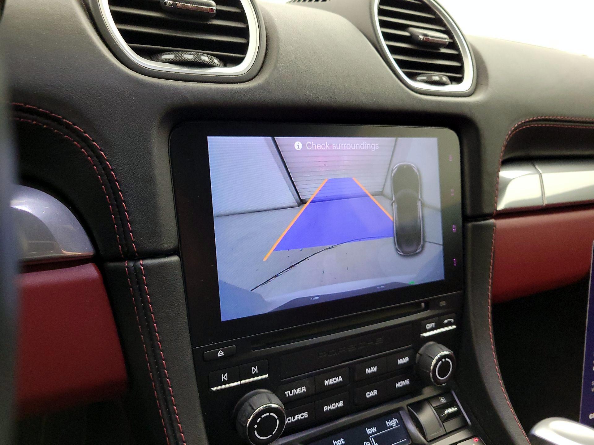 Thumbnail: 2019 Porsche 718 Boxster - 14