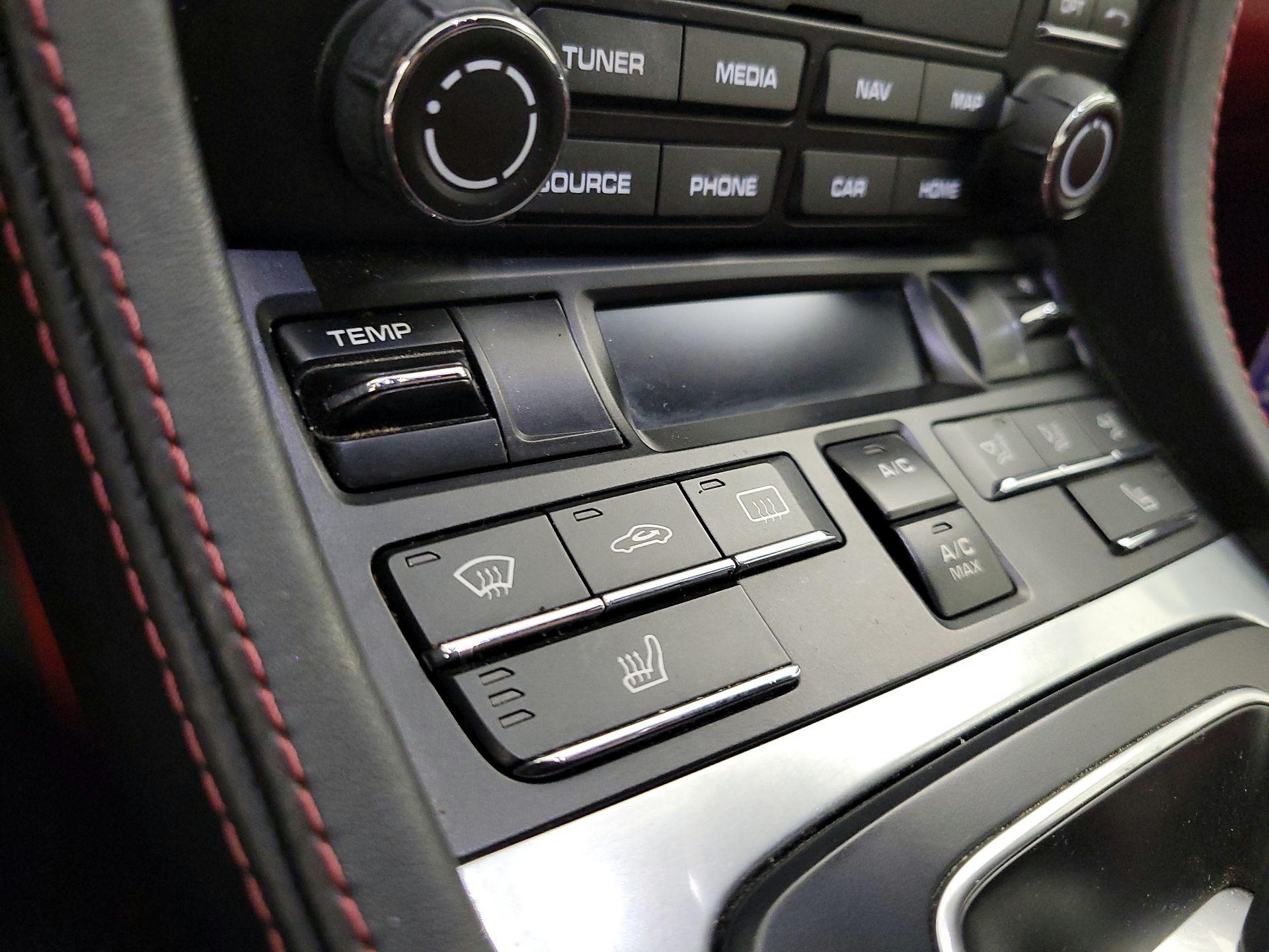 Thumbnail: 2019 Porsche 718 Boxster - 16