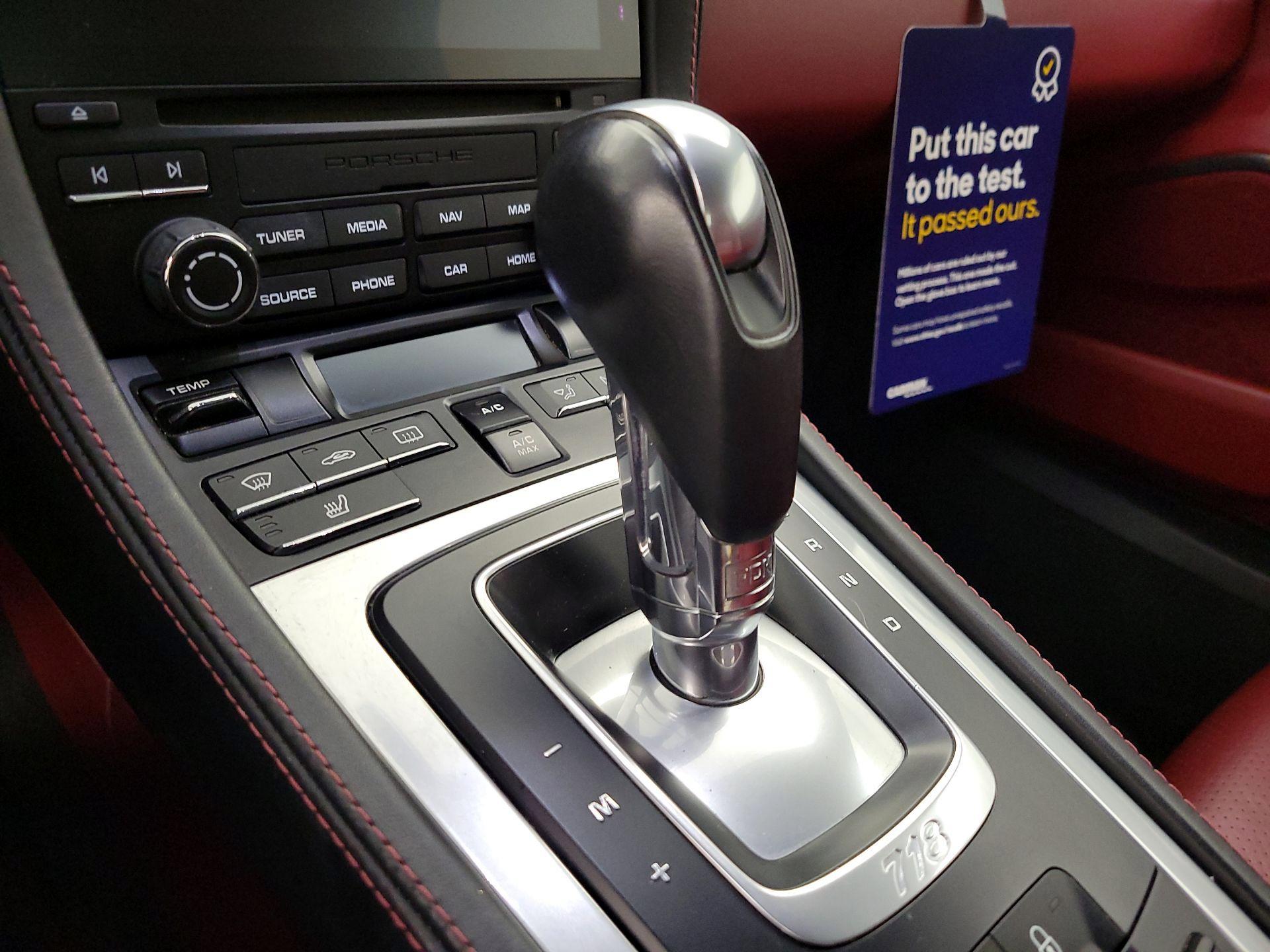 Thumbnail: 2019 Porsche 718 Boxster - 17