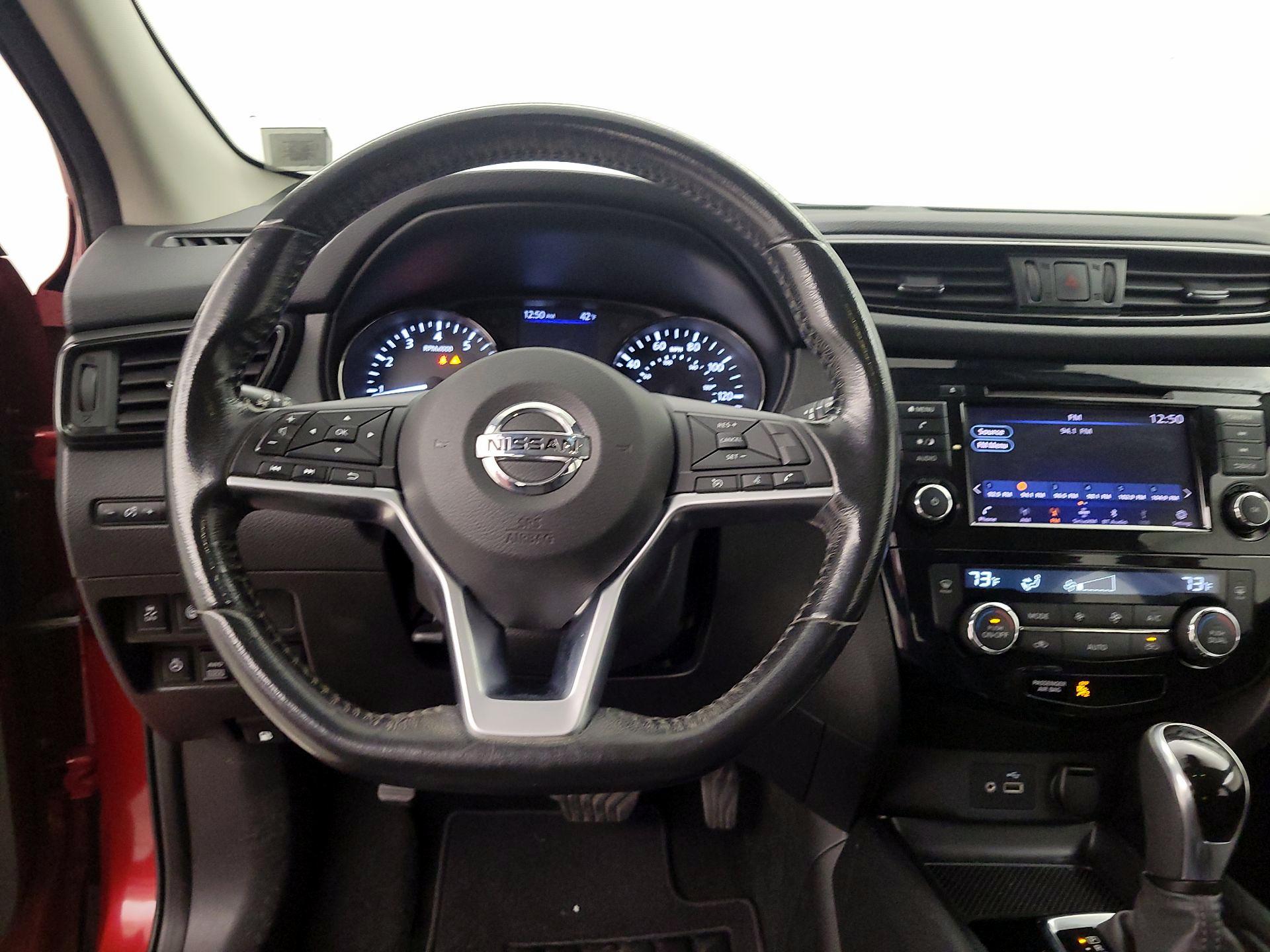 Thumbnail: 2019 Nissan Rogue Sport - 10