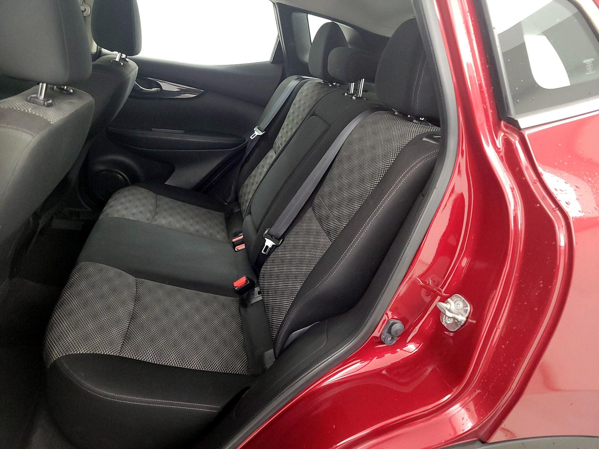 Thumbnail: 2019 Nissan Rogue Sport - 19