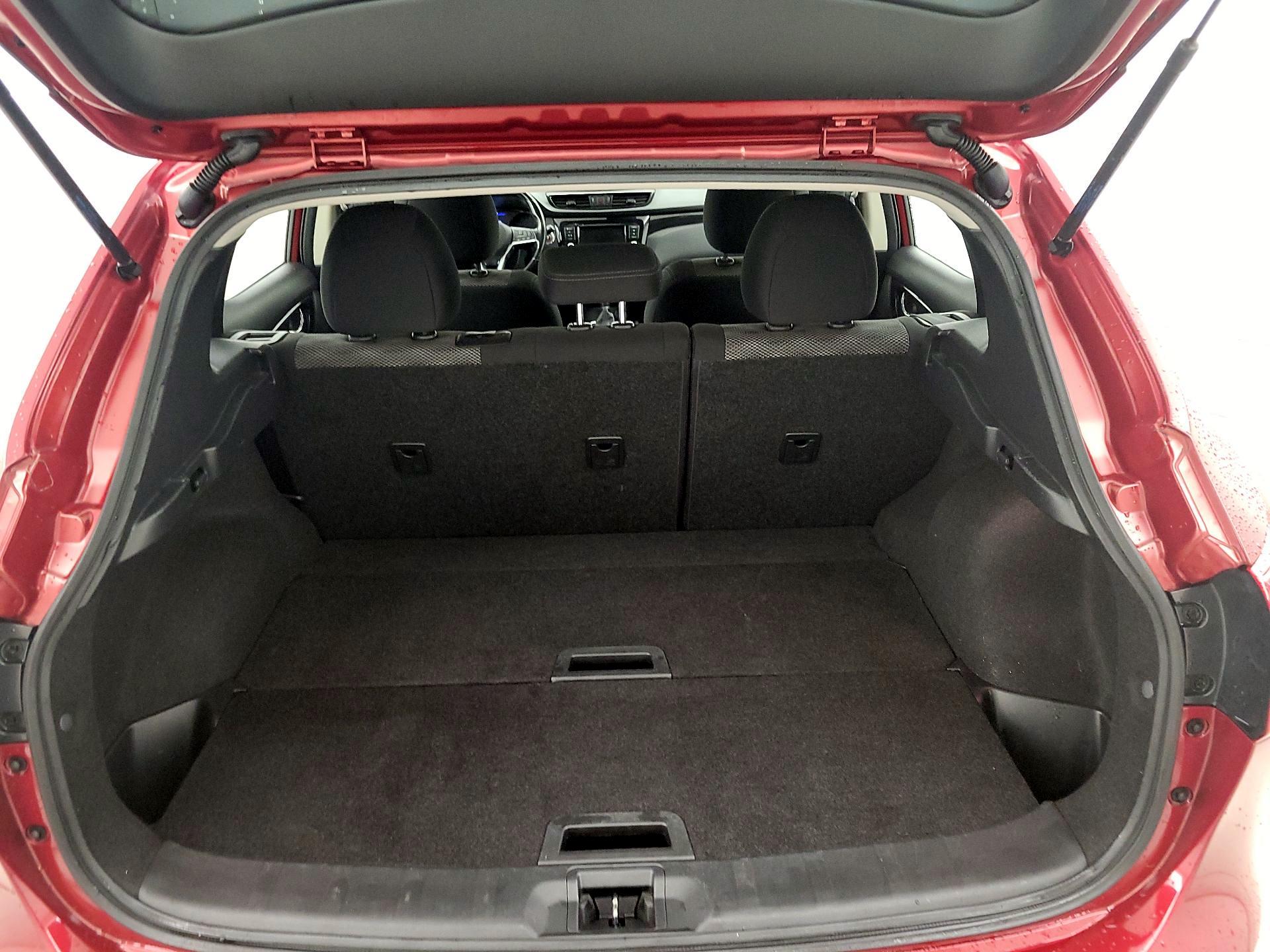 Thumbnail: 2019 Nissan Rogue Sport - 20