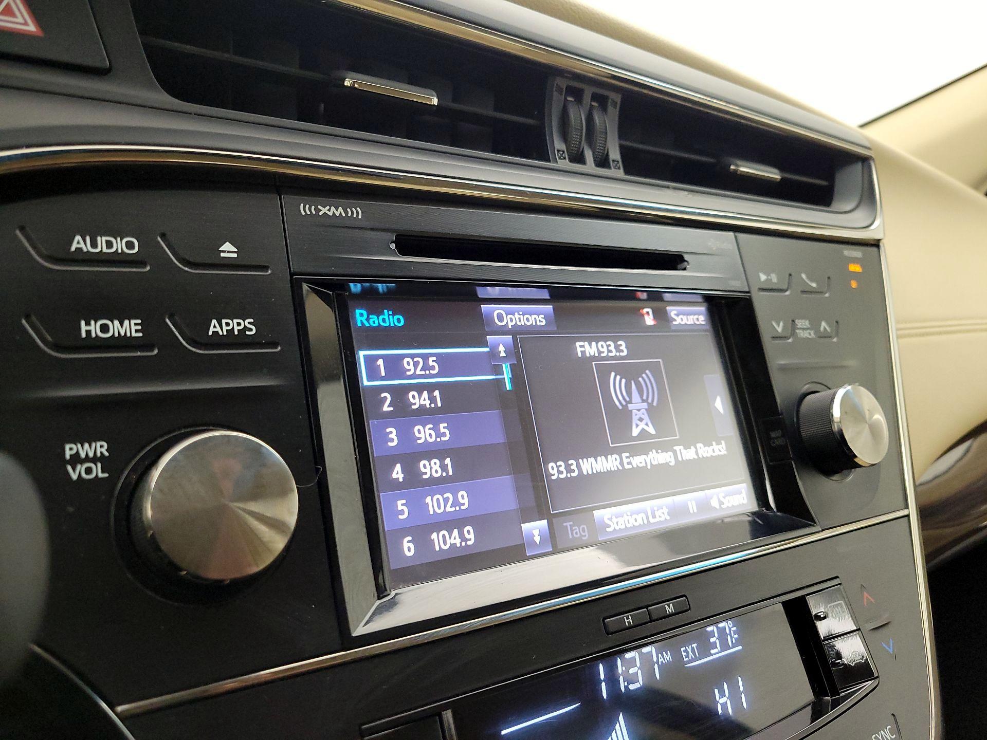 Thumbnail: 2015 Toyota Avalon - 16