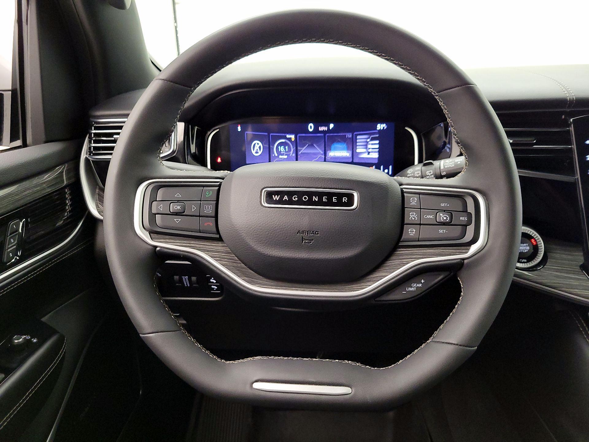 Thumbnail: 2022 Jeep Wagoneer - 10