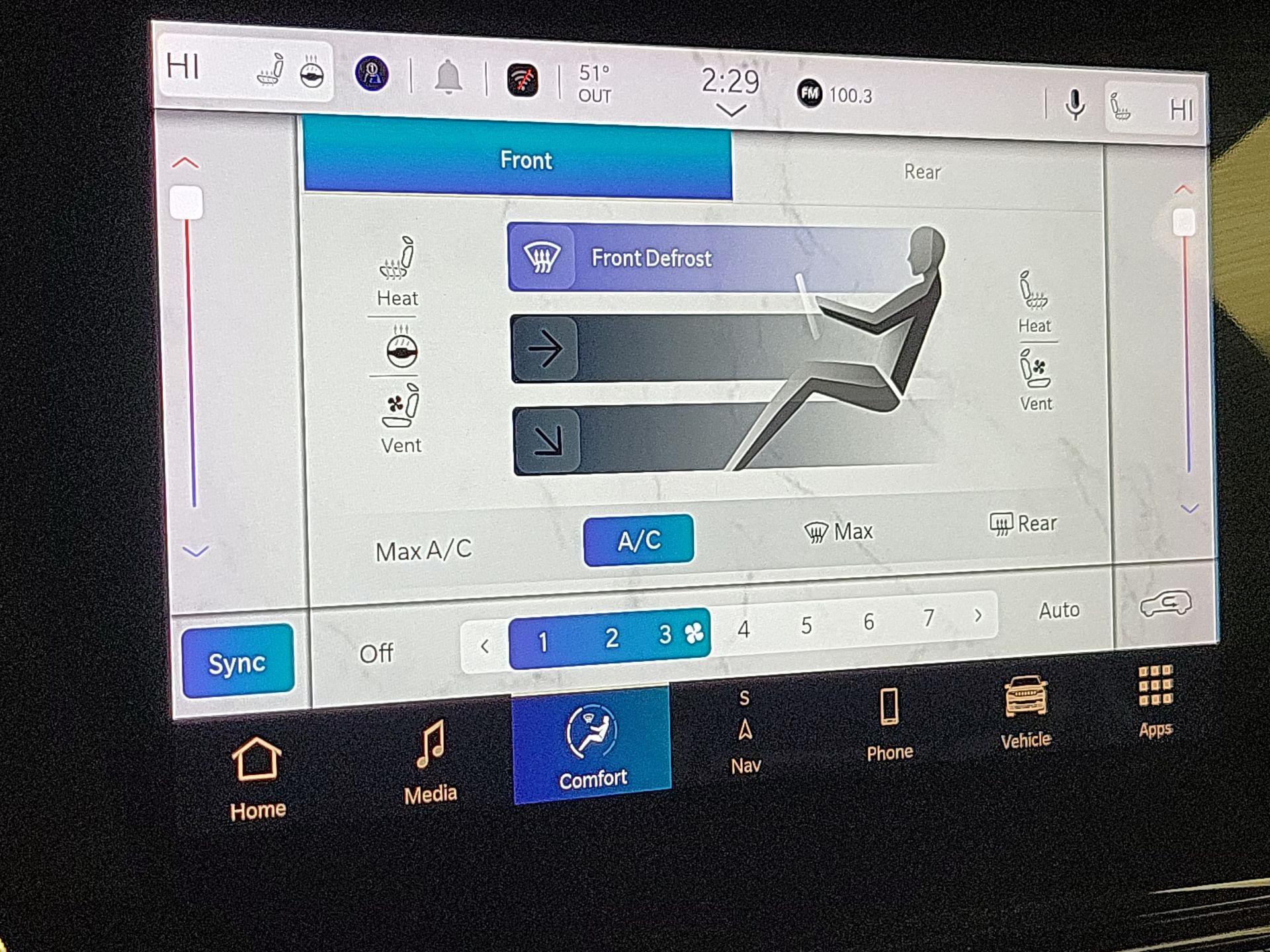 Thumbnail: 2022 Jeep Wagoneer - 17