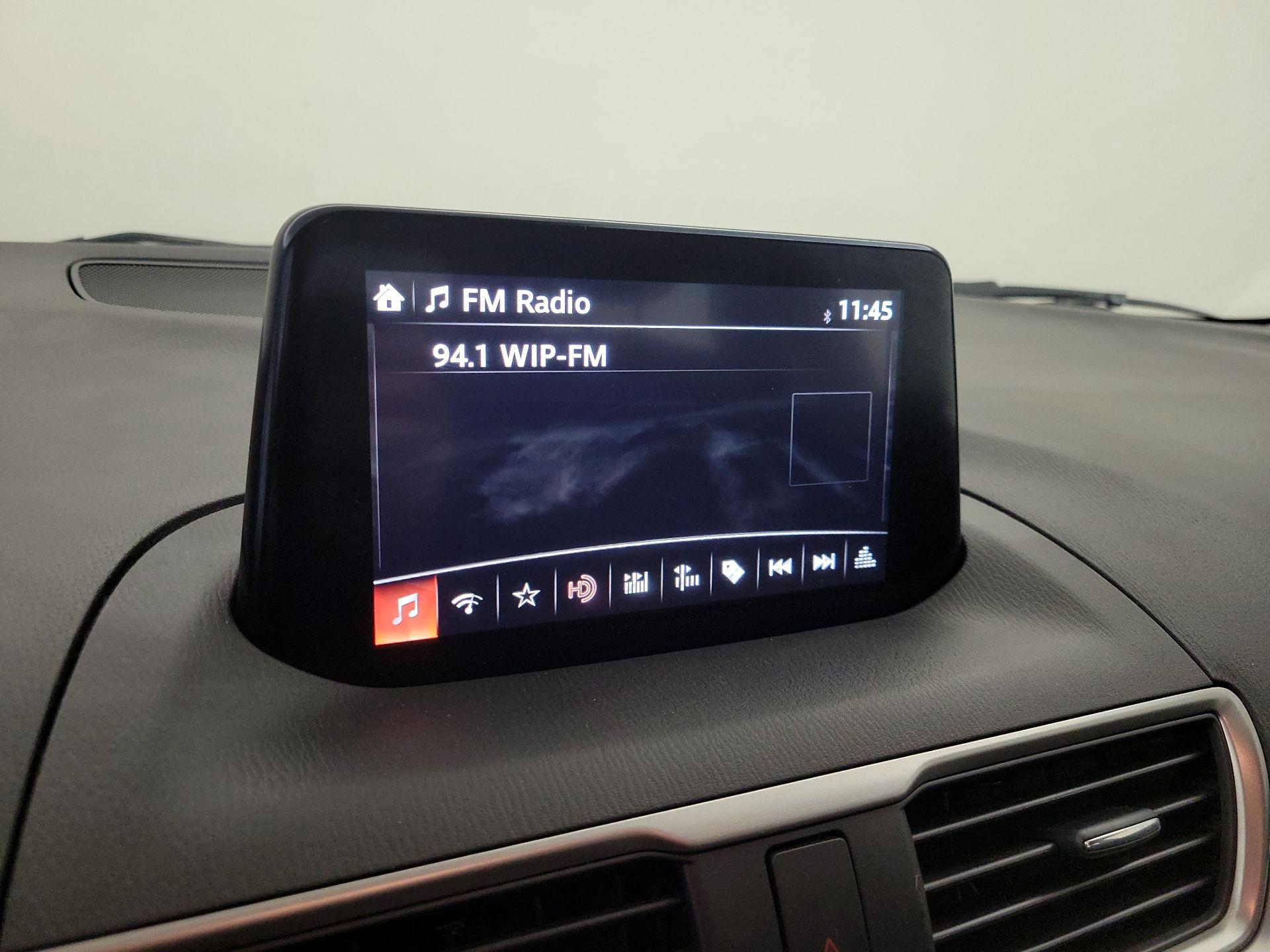 Thumbnail: 2017 Mazda Mazda3 - 16