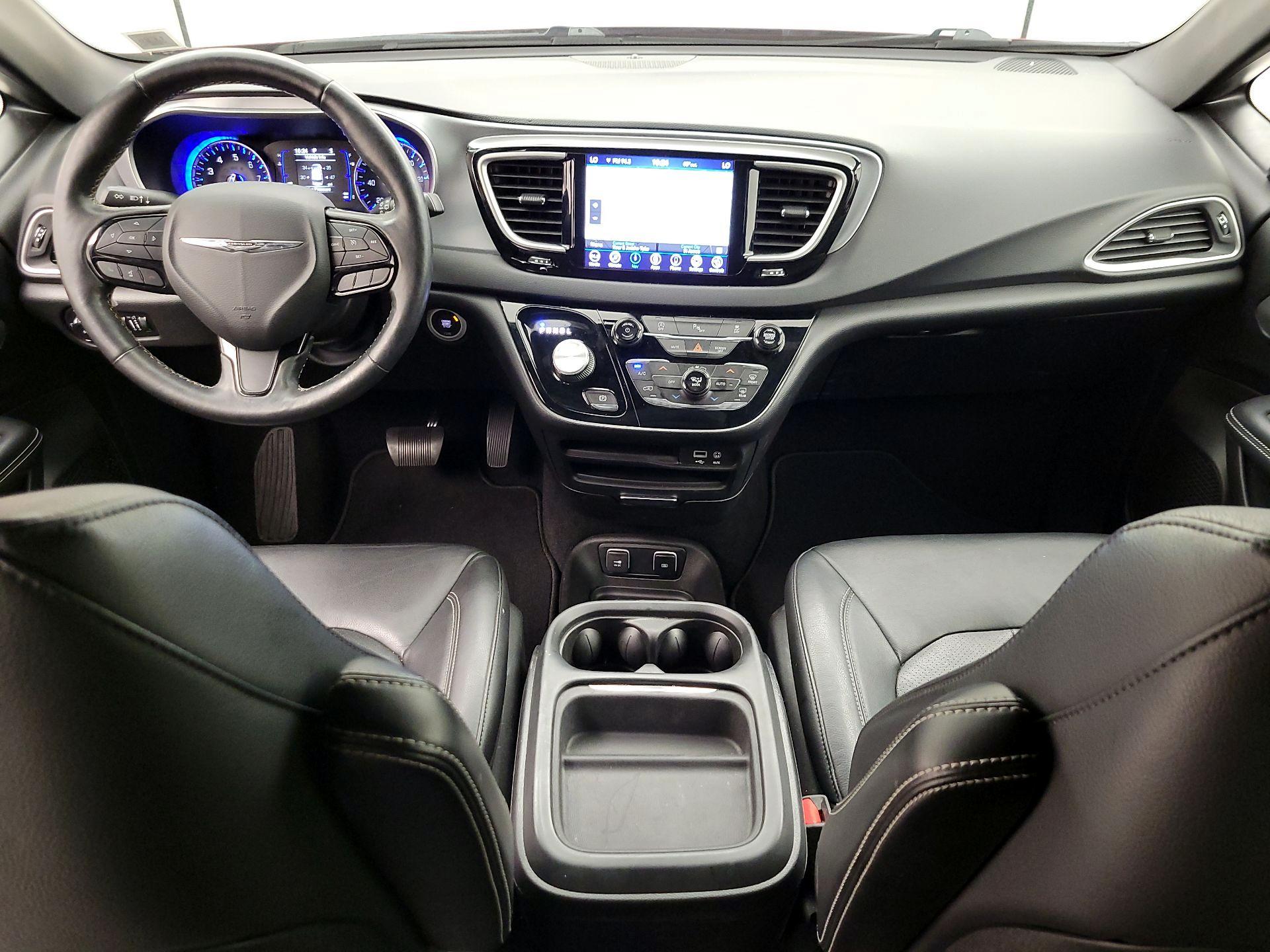 Thumbnail: 2020 Chrysler Pacifica - 9