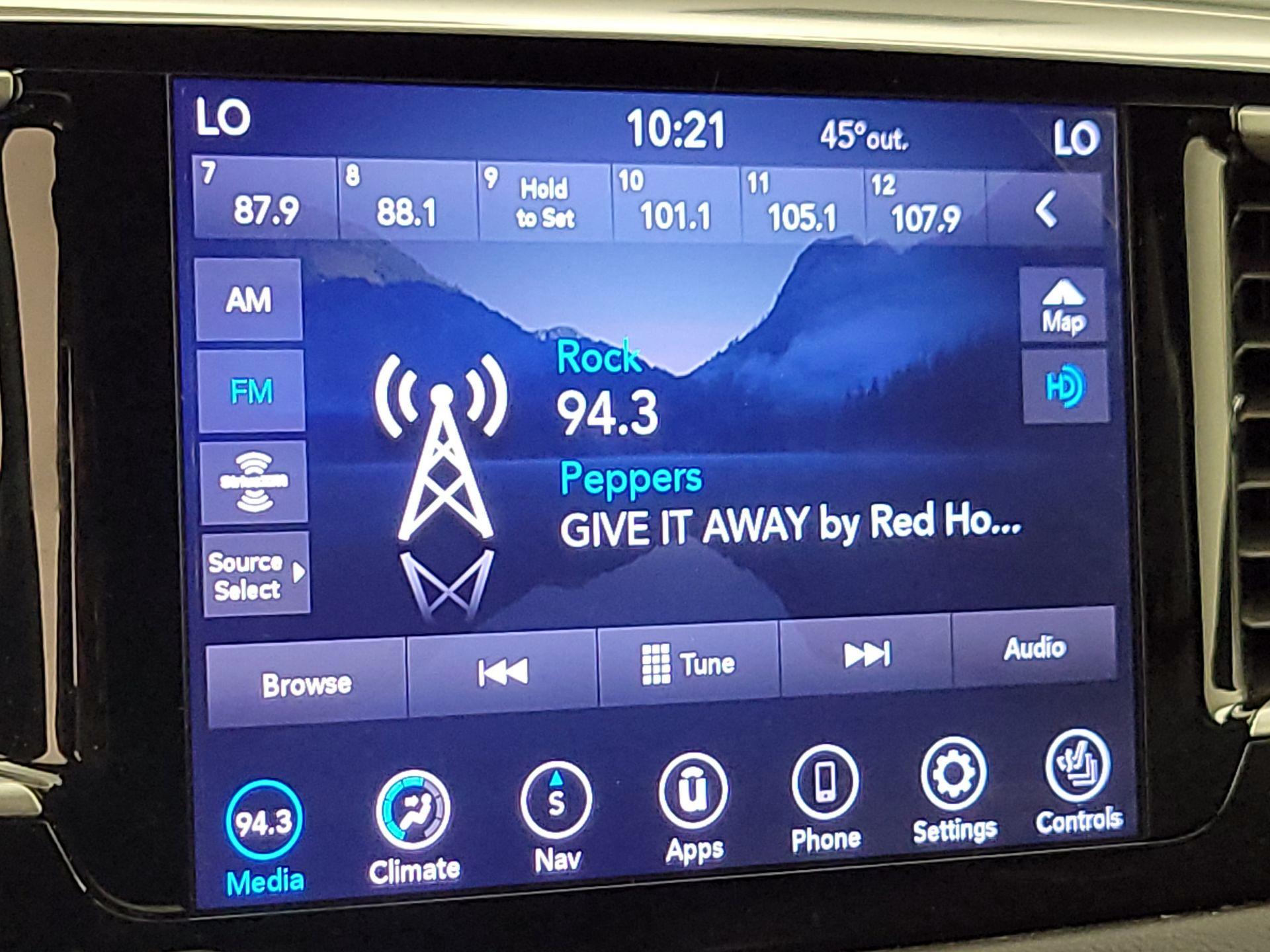 Thumbnail: 2020 Chrysler Pacifica - 16