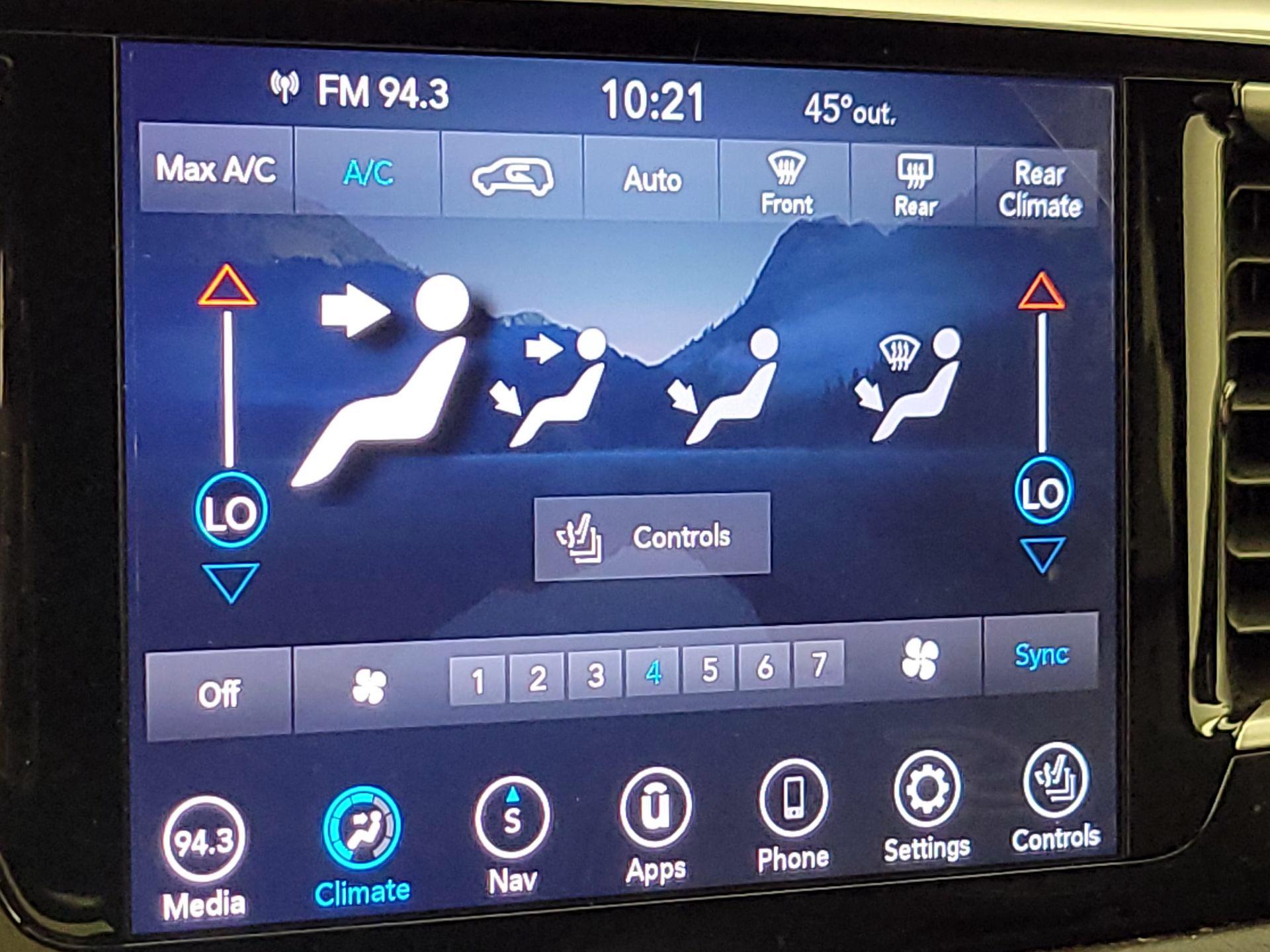 Thumbnail: 2020 Chrysler Pacifica - 17