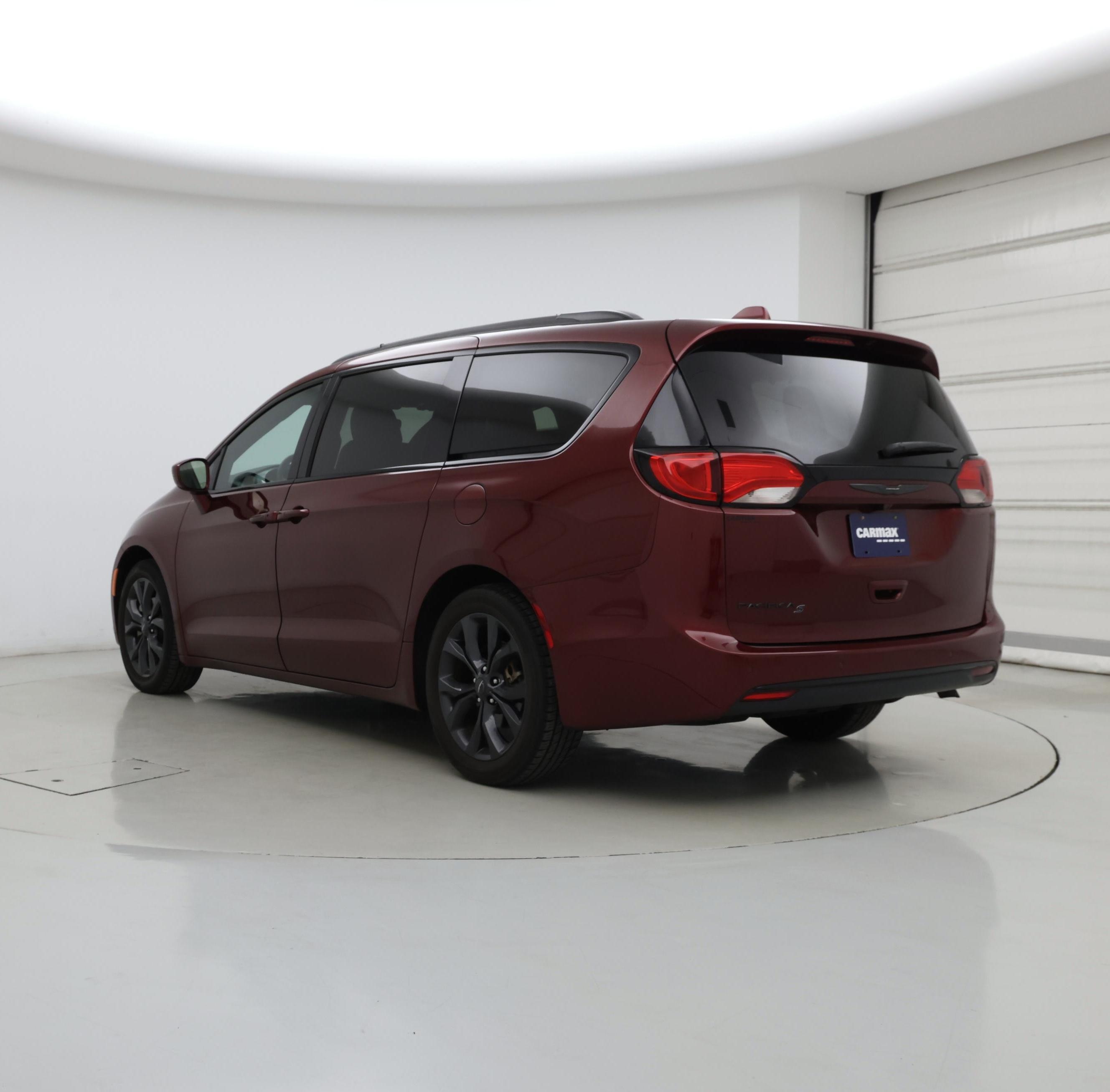 Thumbnail: 2020 Chrysler Pacifica - 2