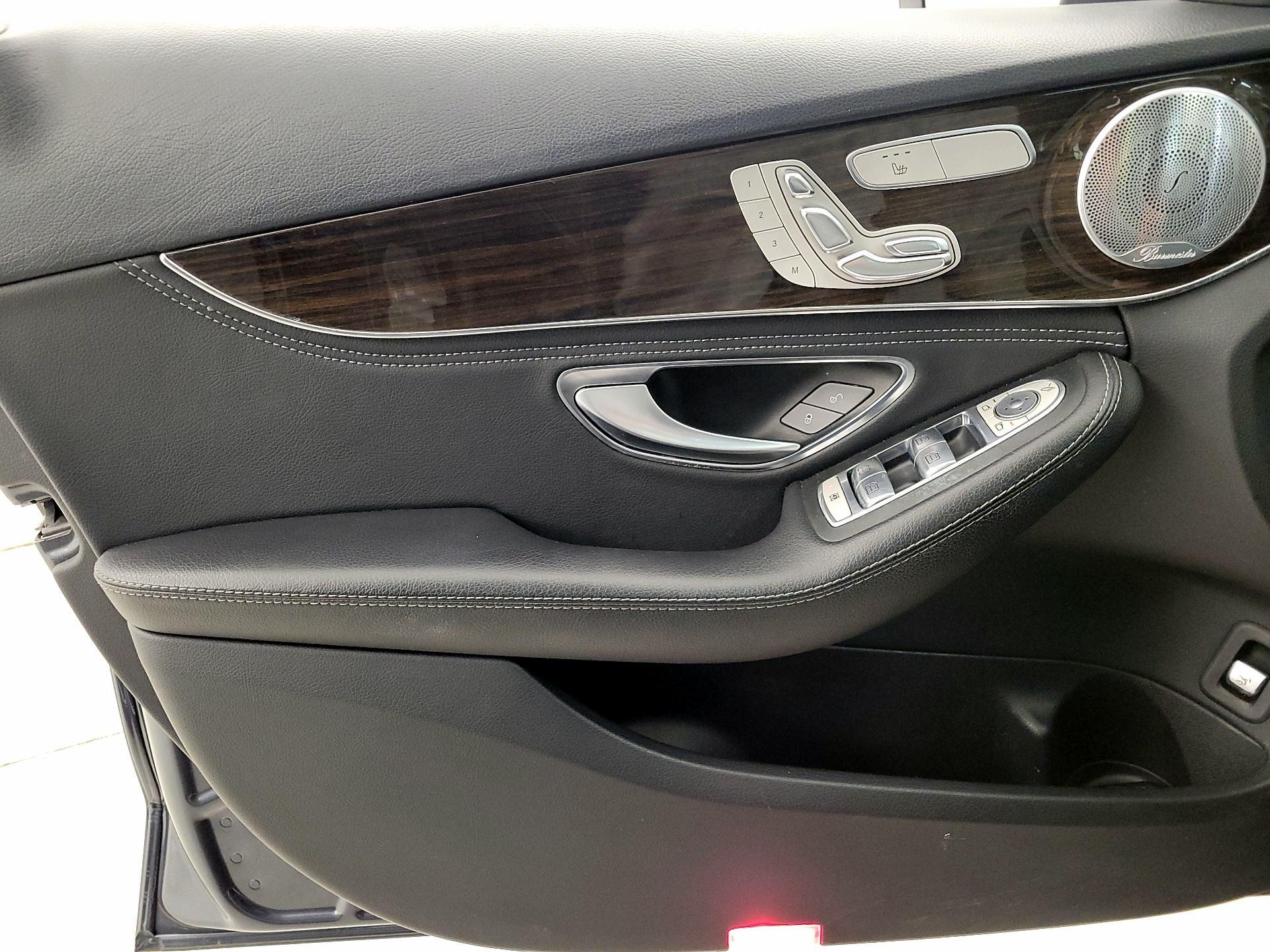 Thumbnail: 2015 Mercedes-Benz C-Class - 12