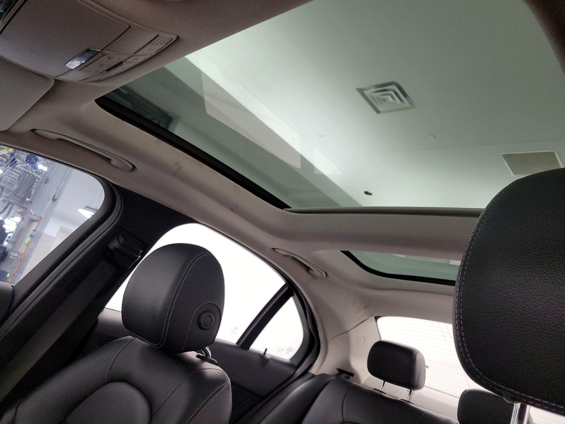 Thumbnail: 2015 Mercedes-Benz C-Class - 19