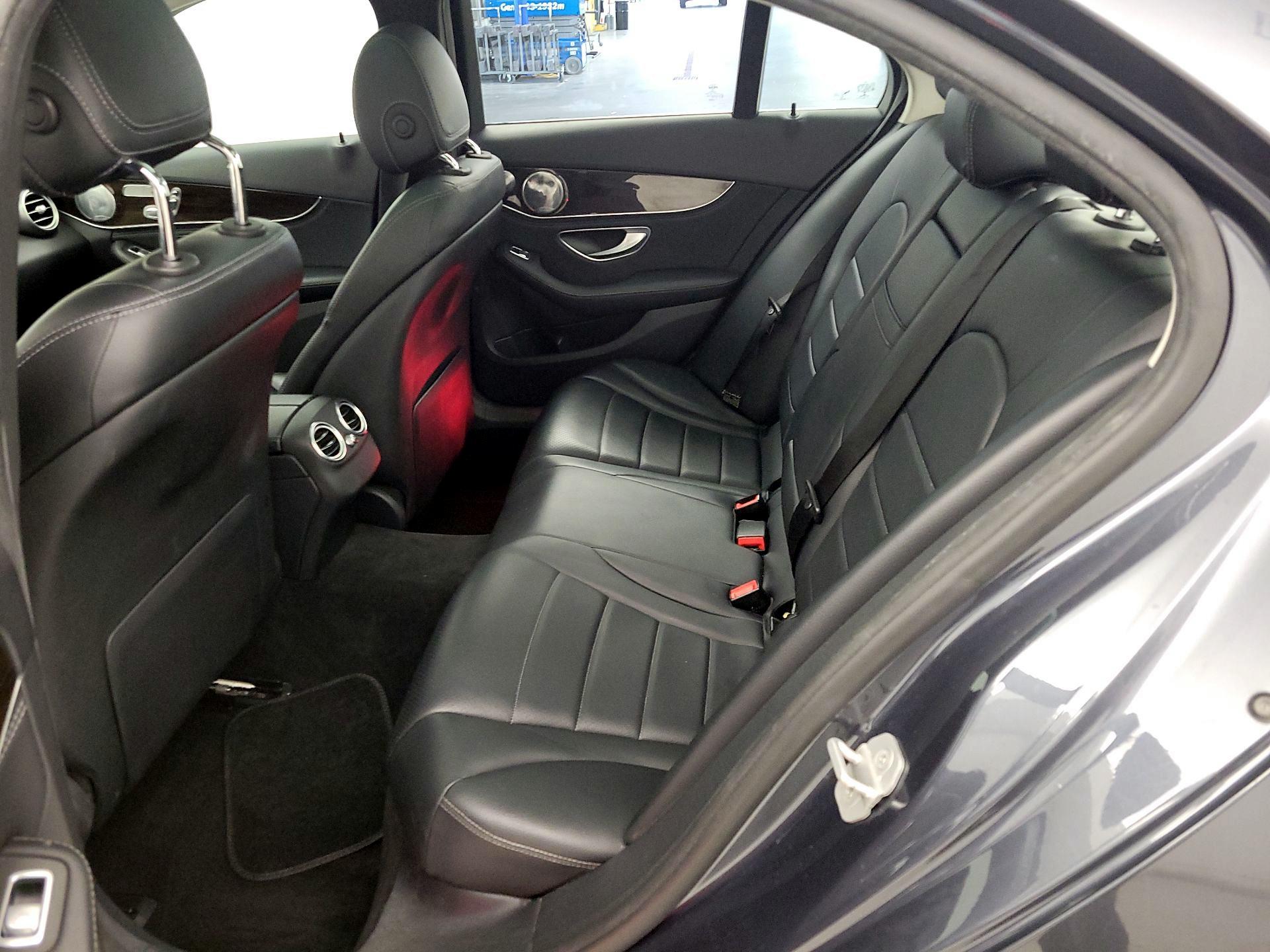 Thumbnail: 2015 Mercedes-Benz C-Class - 20