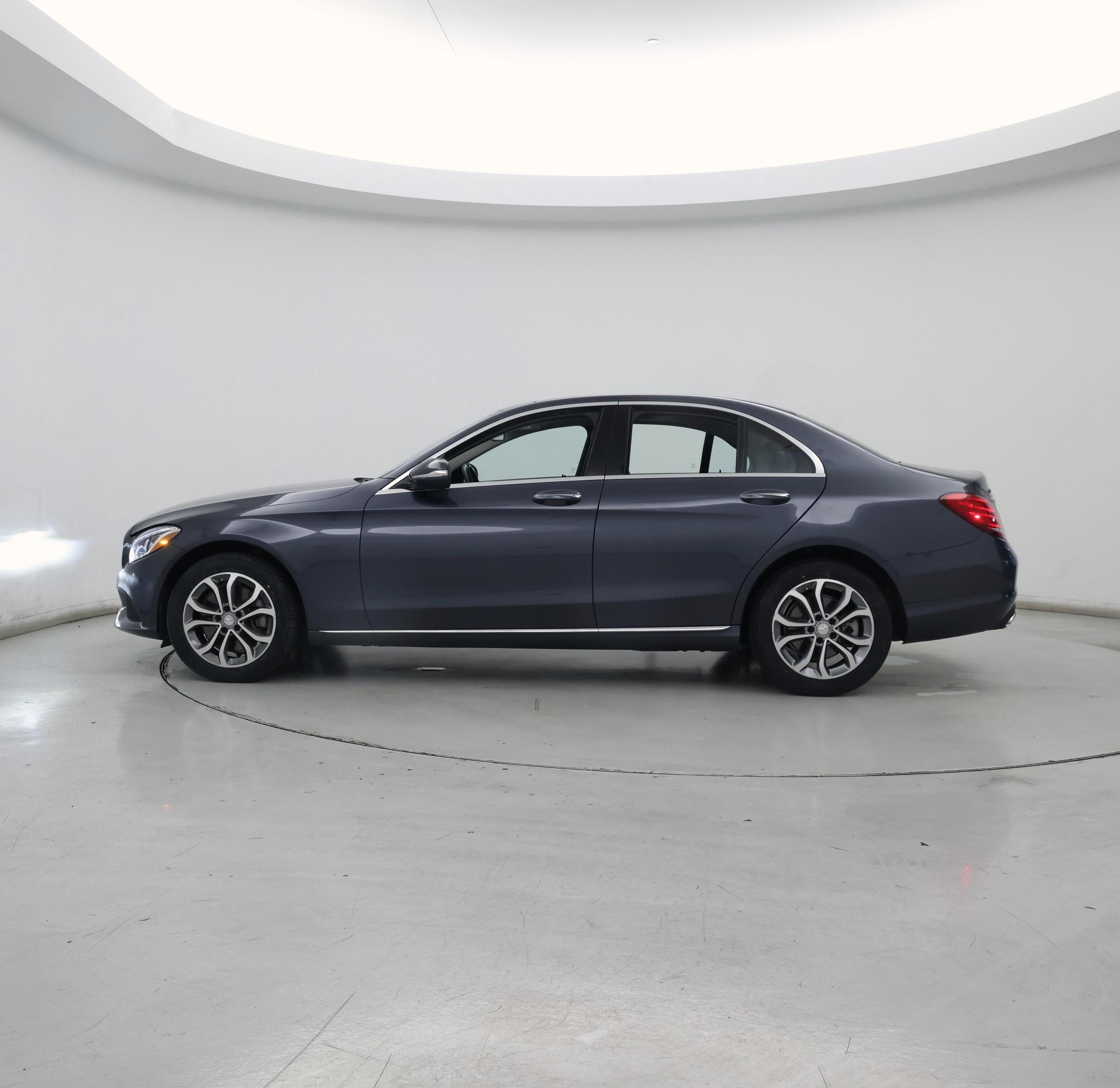 Thumbnail: 2015 Mercedes-Benz C-Class - 3