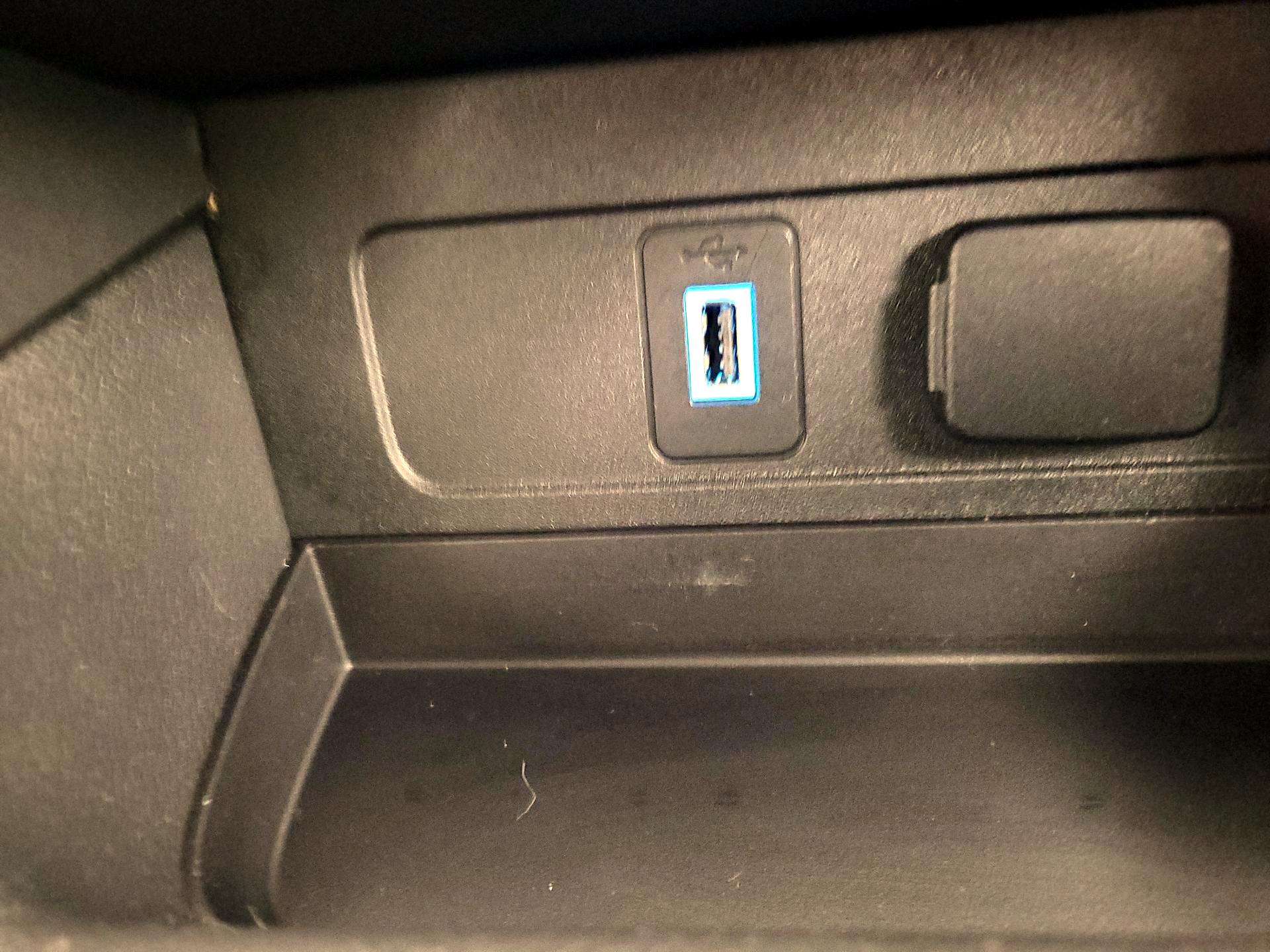 Thumbnail: 2019 Ford Escape - 18