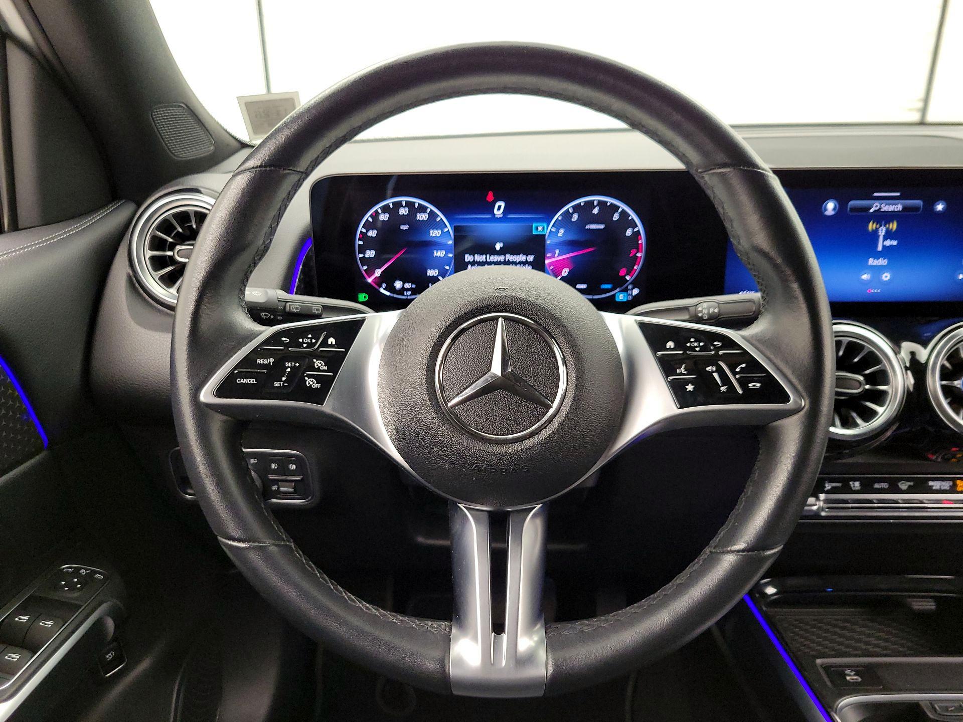 Thumbnail: 2024 Mercedes-Benz GLB - 10