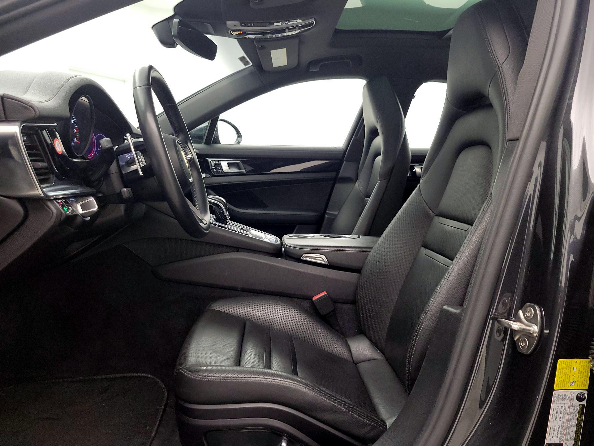 Thumbnail: 2021 Porsche Panamera - 11