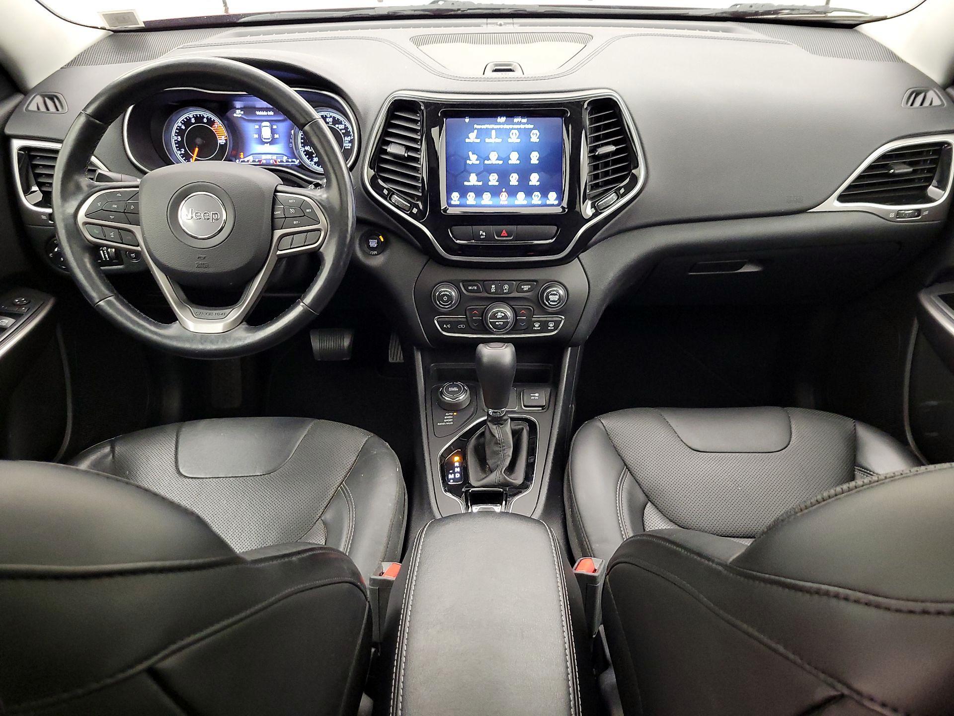 Thumbnail: 2020 Jeep Cherokee - 9