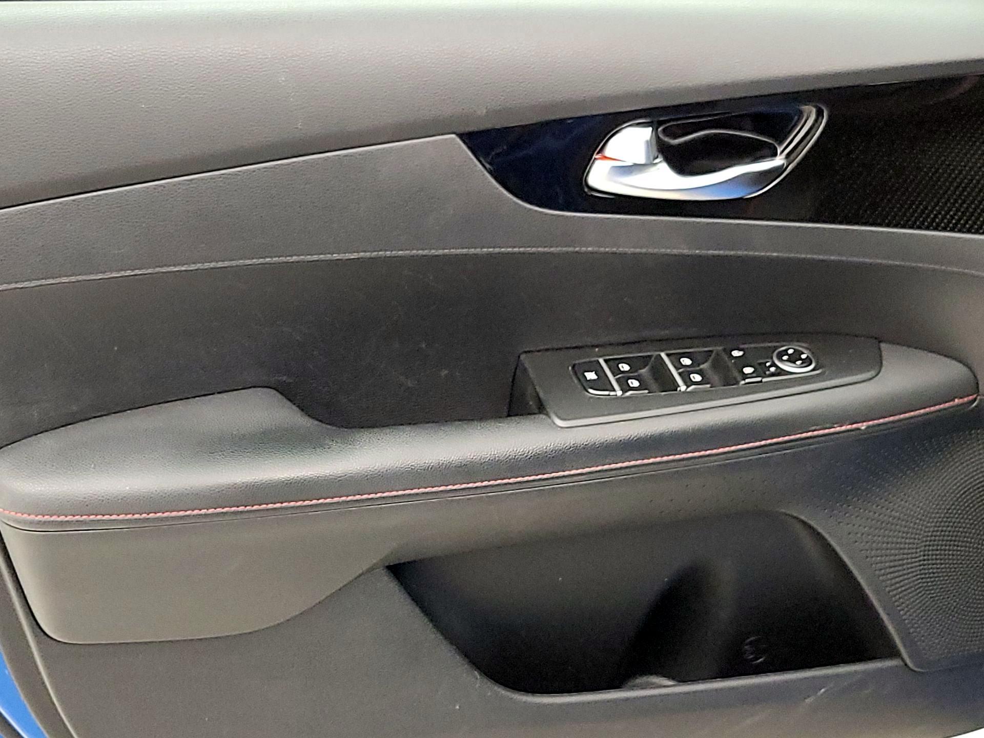 Thumbnail: 2022 Kia Forte - 12