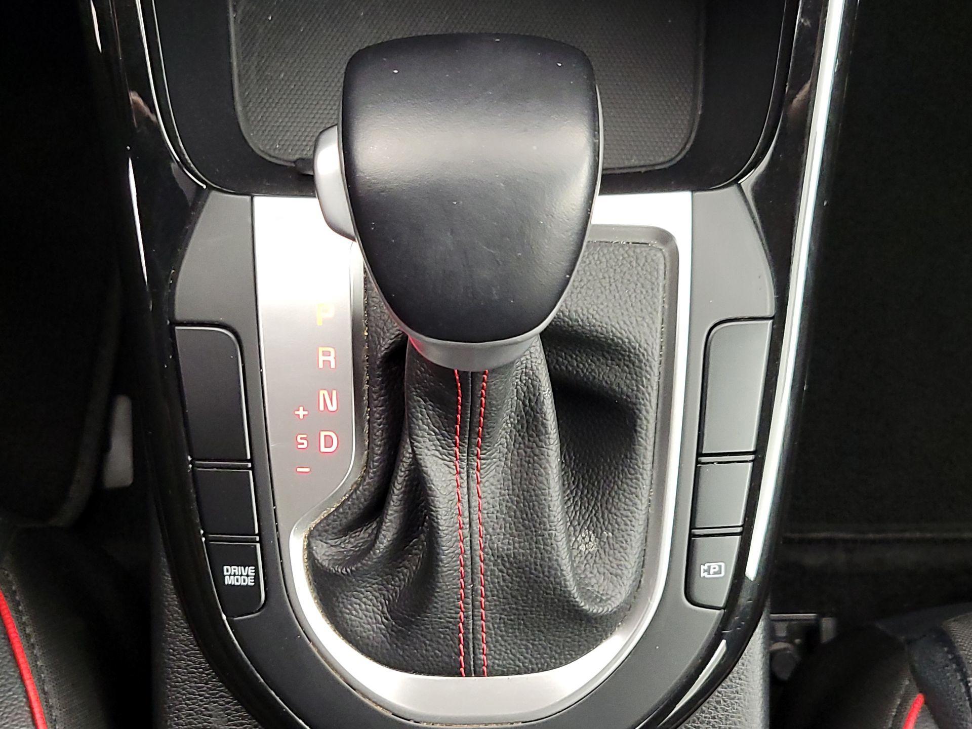 Thumbnail: 2022 Kia Forte - 18