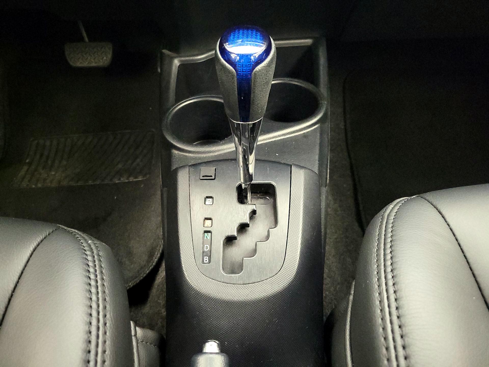 Thumbnail: 2016 Toyota Prius c - 17