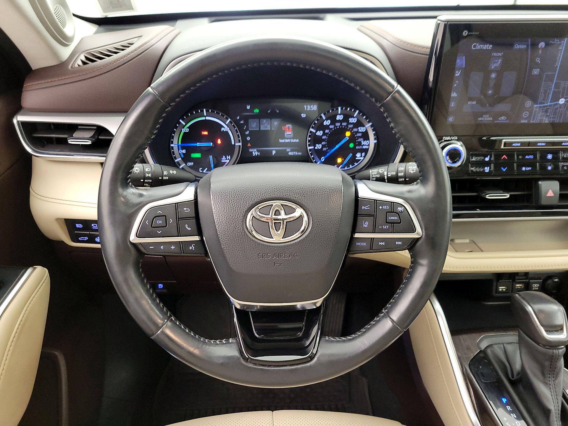 Thumbnail: 2021 Toyota Highlander - 10