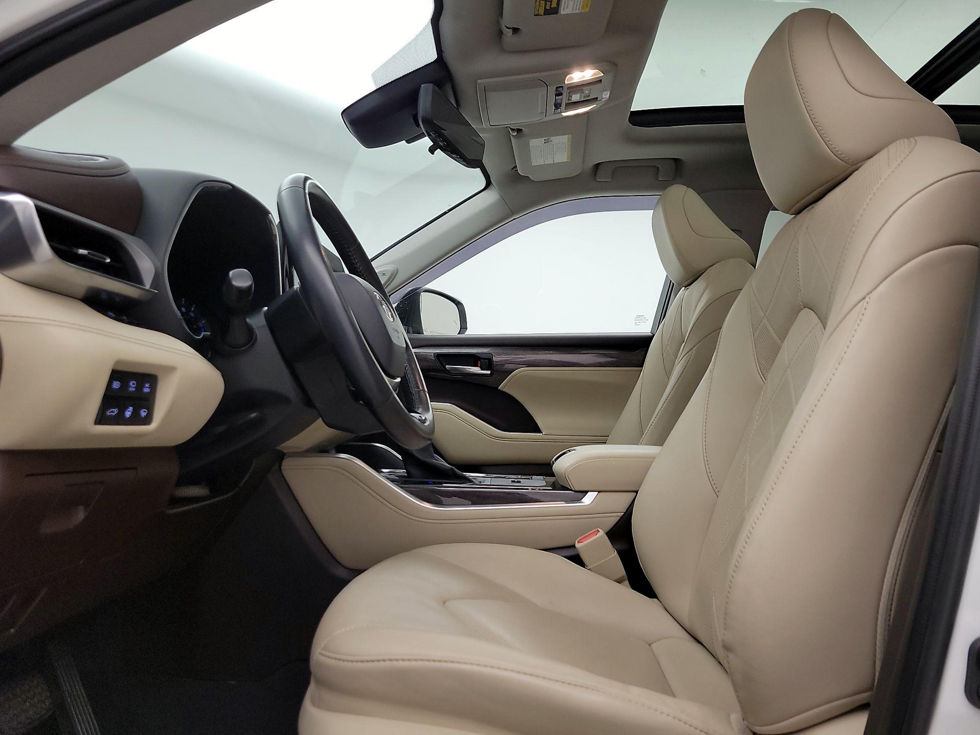 Thumbnail: 2021 Toyota Highlander - 11