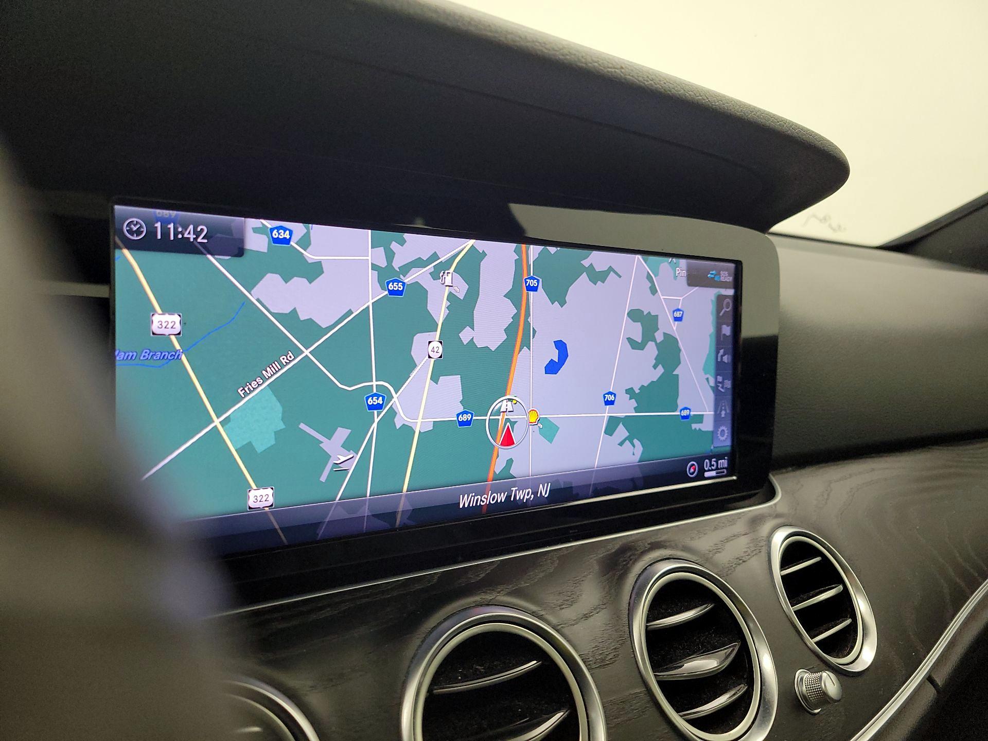 Thumbnail: 2019 Mercedes-Benz E-Class - 14