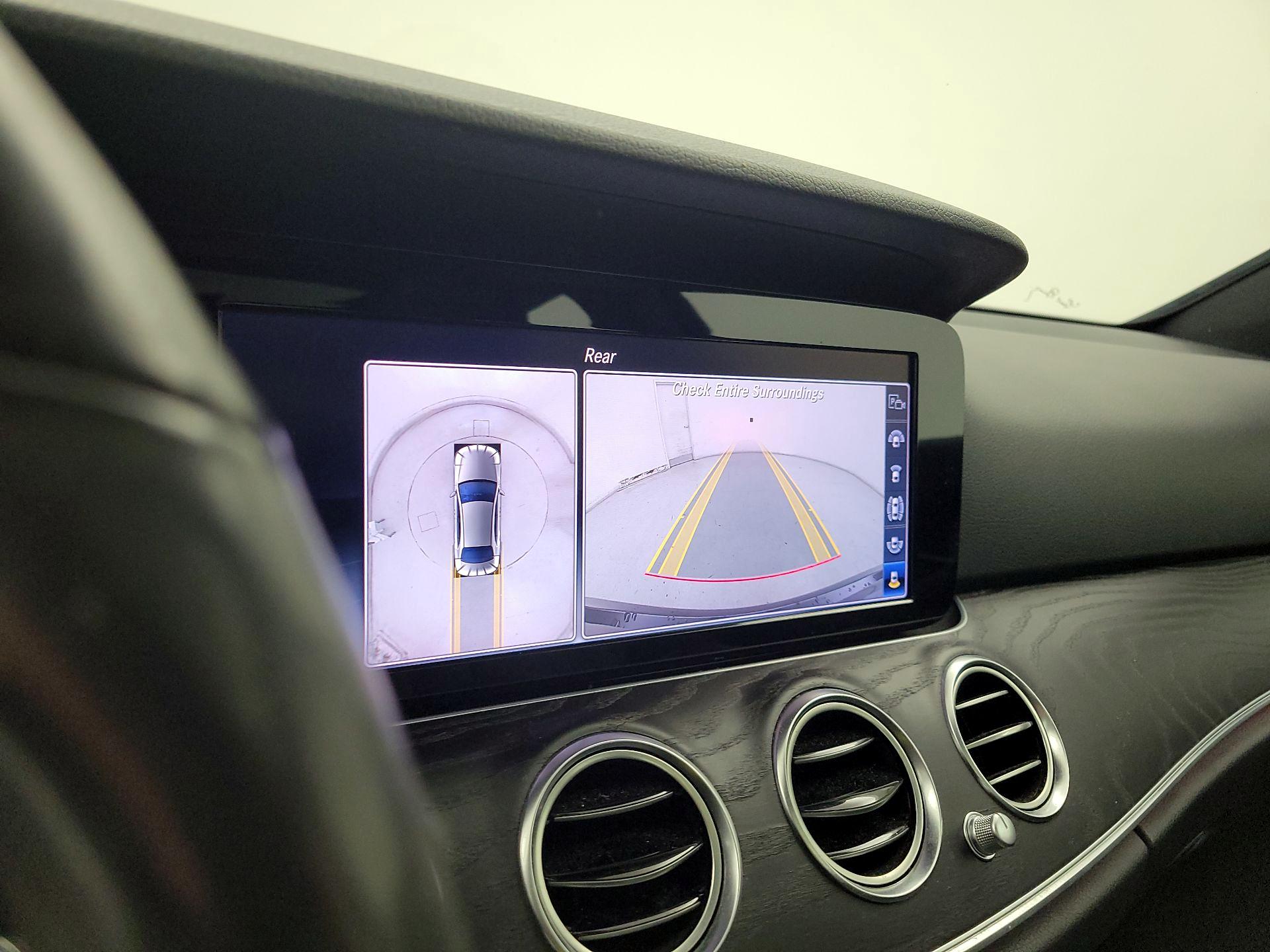 Thumbnail: 2019 Mercedes-Benz E-Class - 15