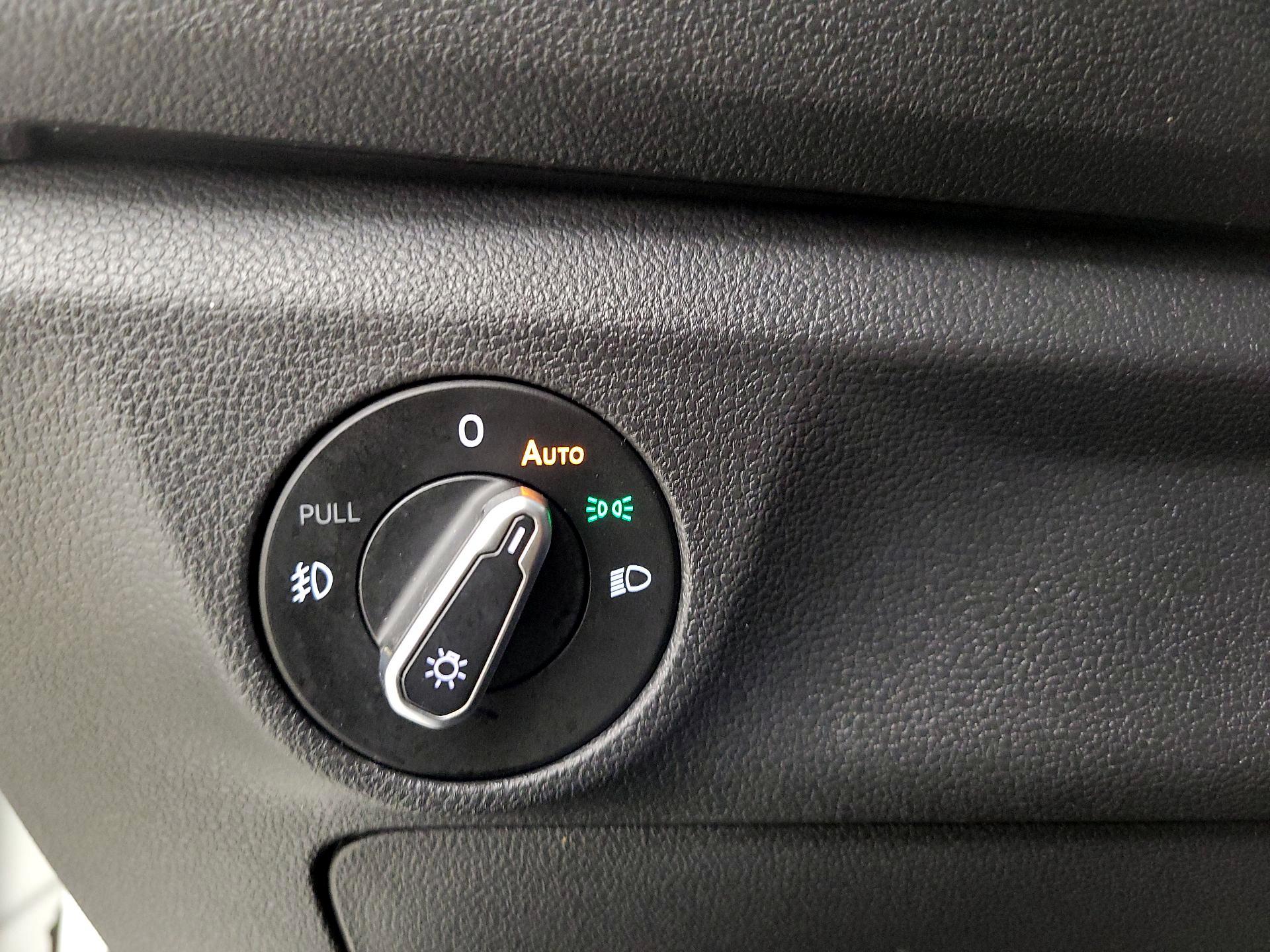 Thumbnail: 2021 Volkswagen Jetta - 13